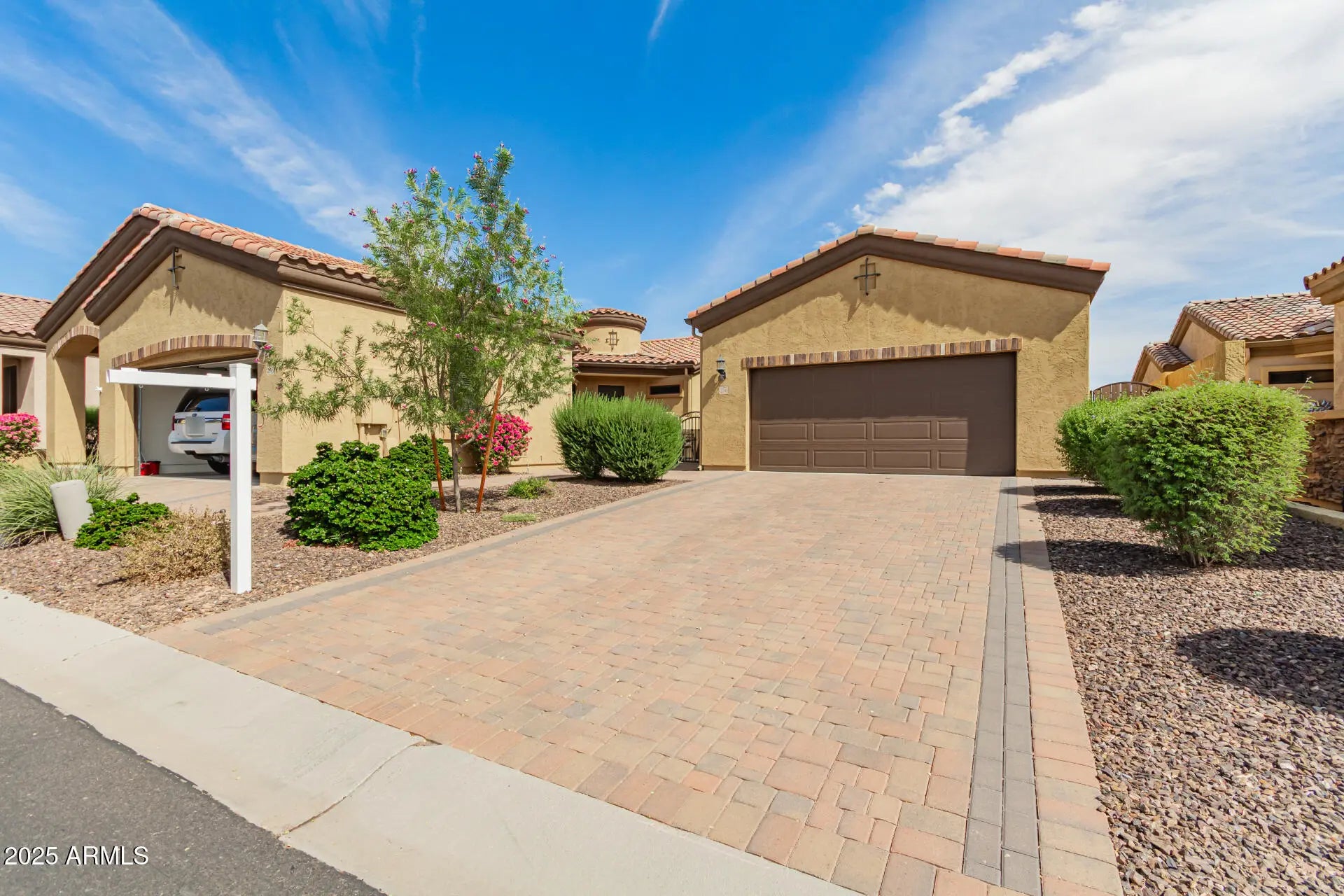 Photo of Listing #6843601