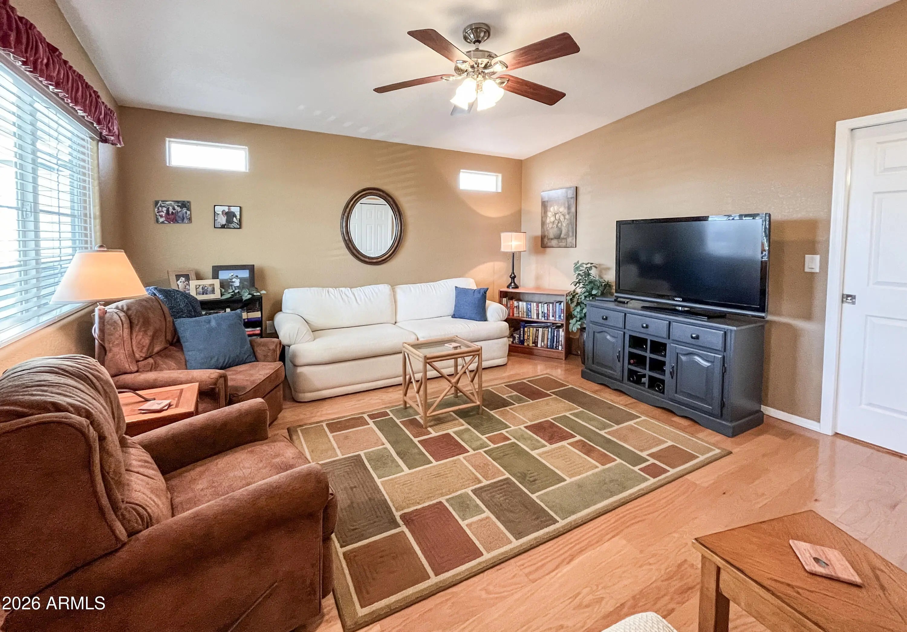 Photo of Listing #6938002