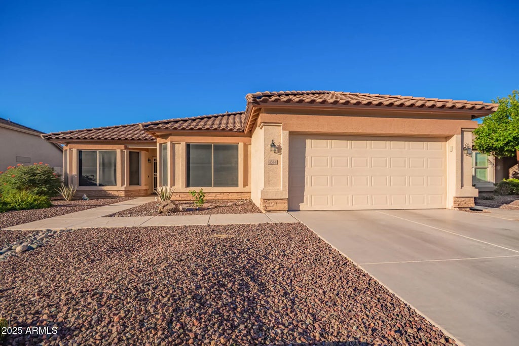 3544 E County Down Drive, Chandler