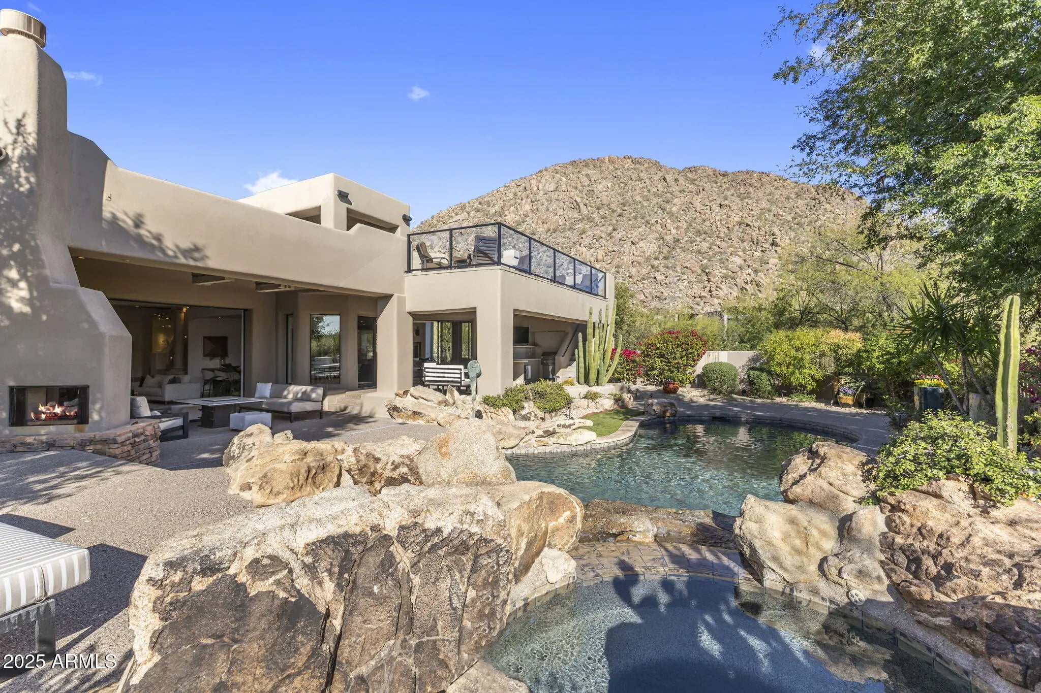 Photo of Listing #6844911