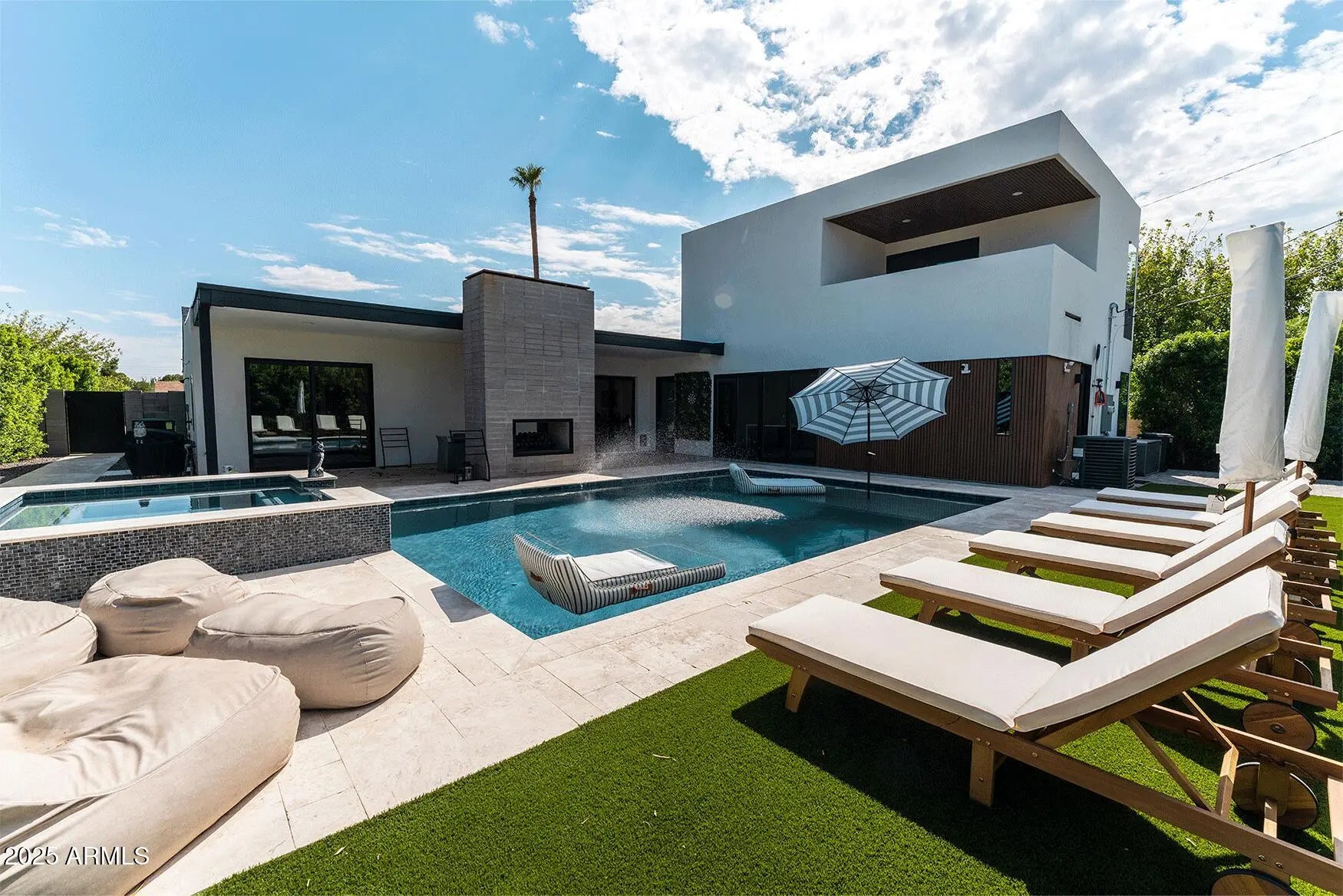 Photo of Listing #6849079