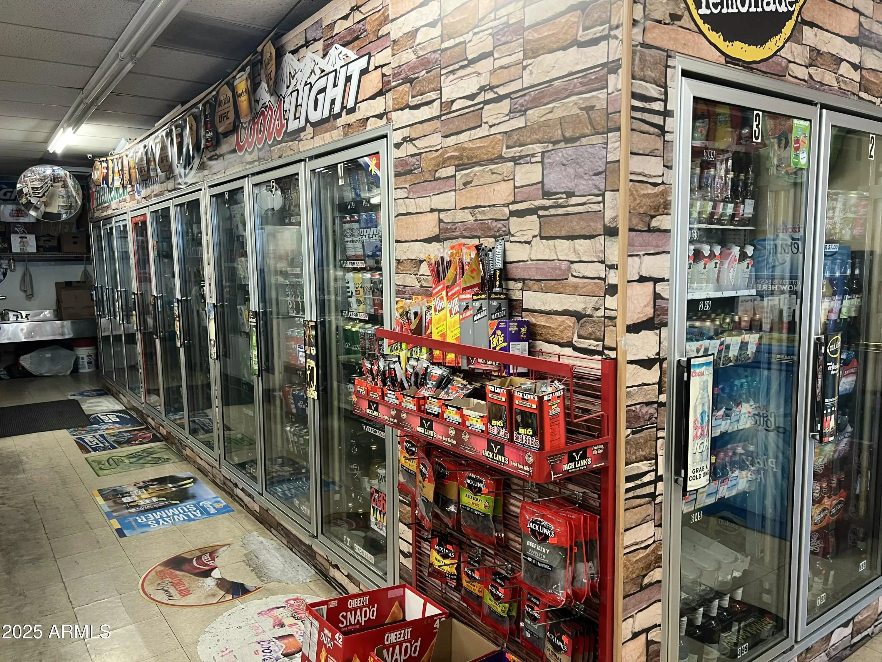 Photo of Listing #6847057