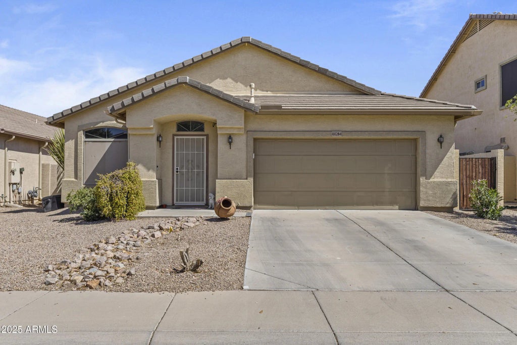 44284 W Buckhorn Trail, Maricopa