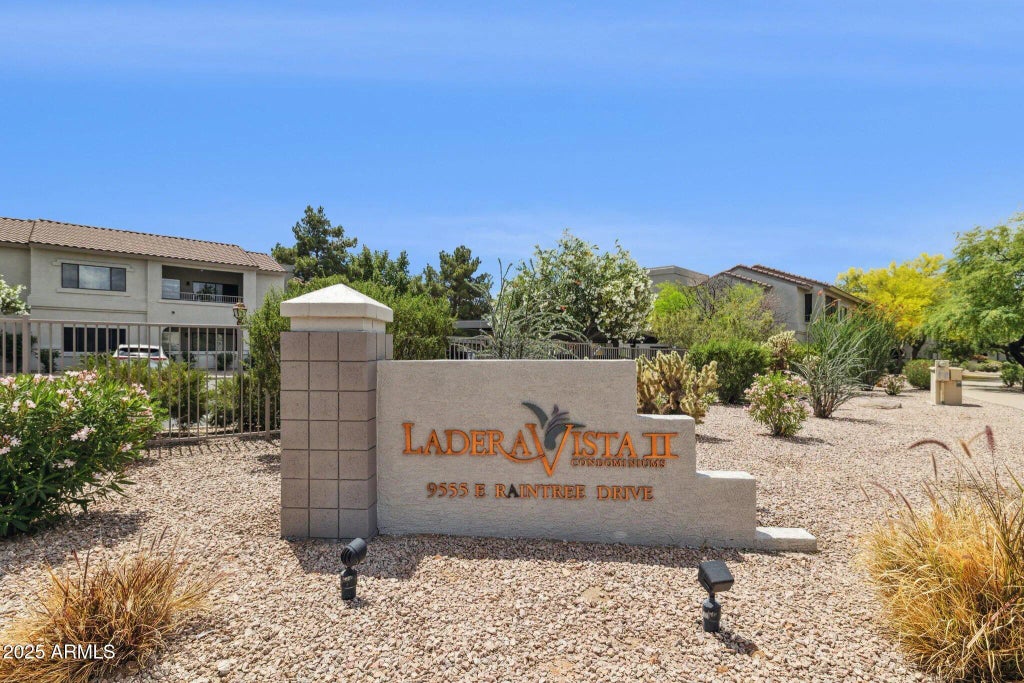 9555 E Raintree Drive E (unit 2061), Scottsdale