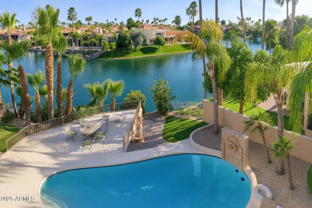 9943 E Island Circle, Scottsdale