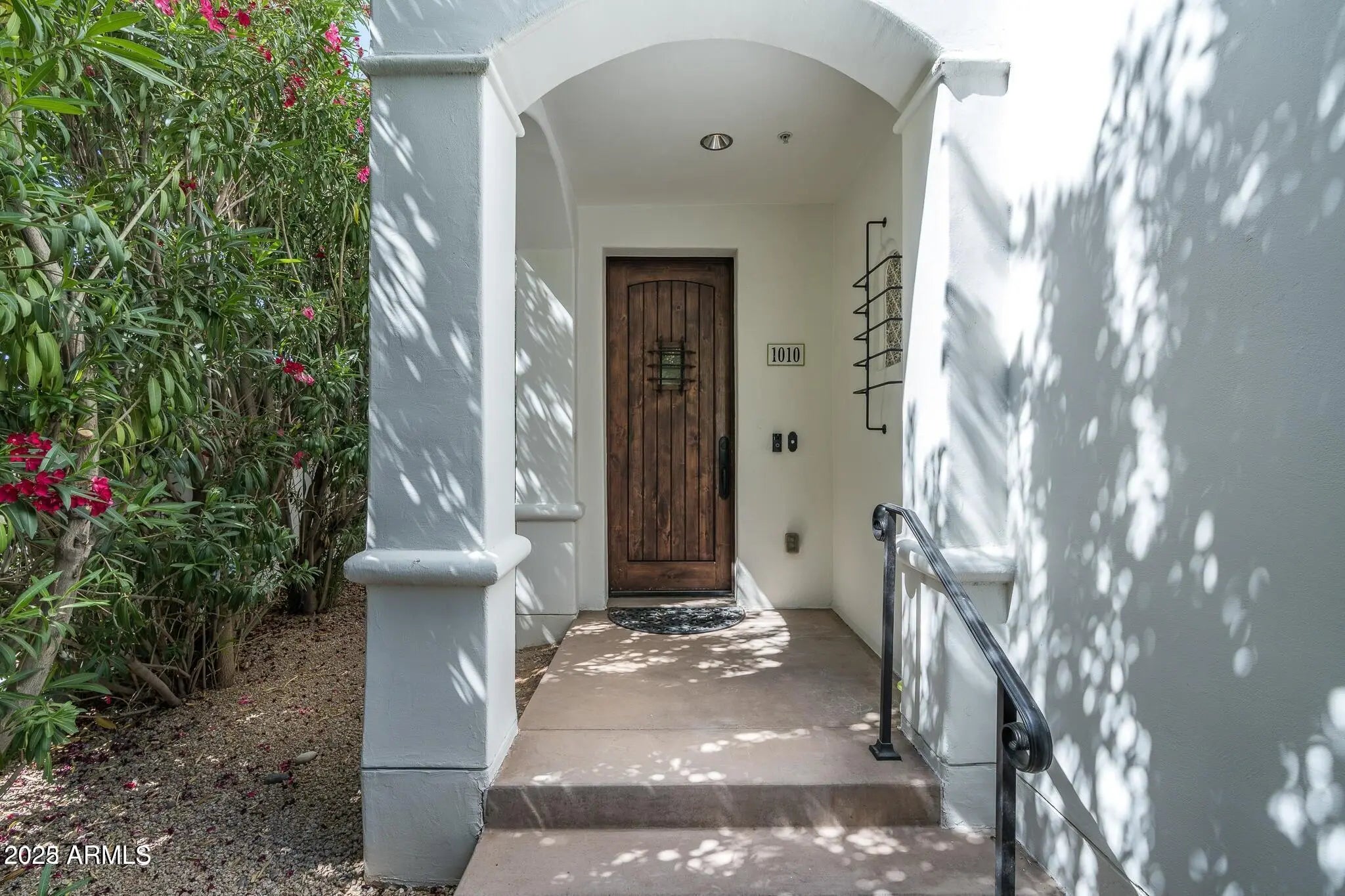 Photo of Listing #6849036