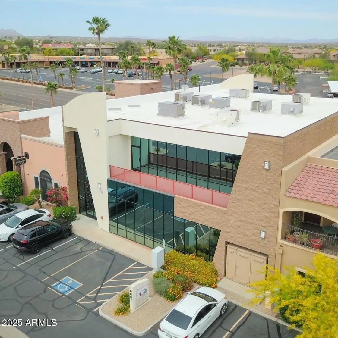 Photo of Listing #6850282