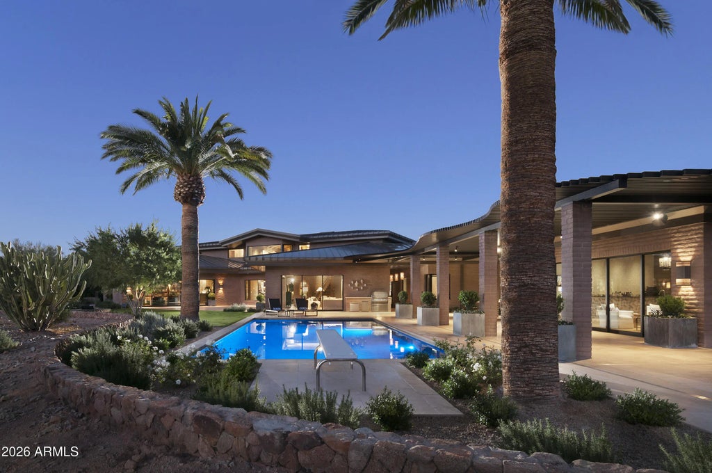 5721 N Casa Blanca Drive, Paradise Valley