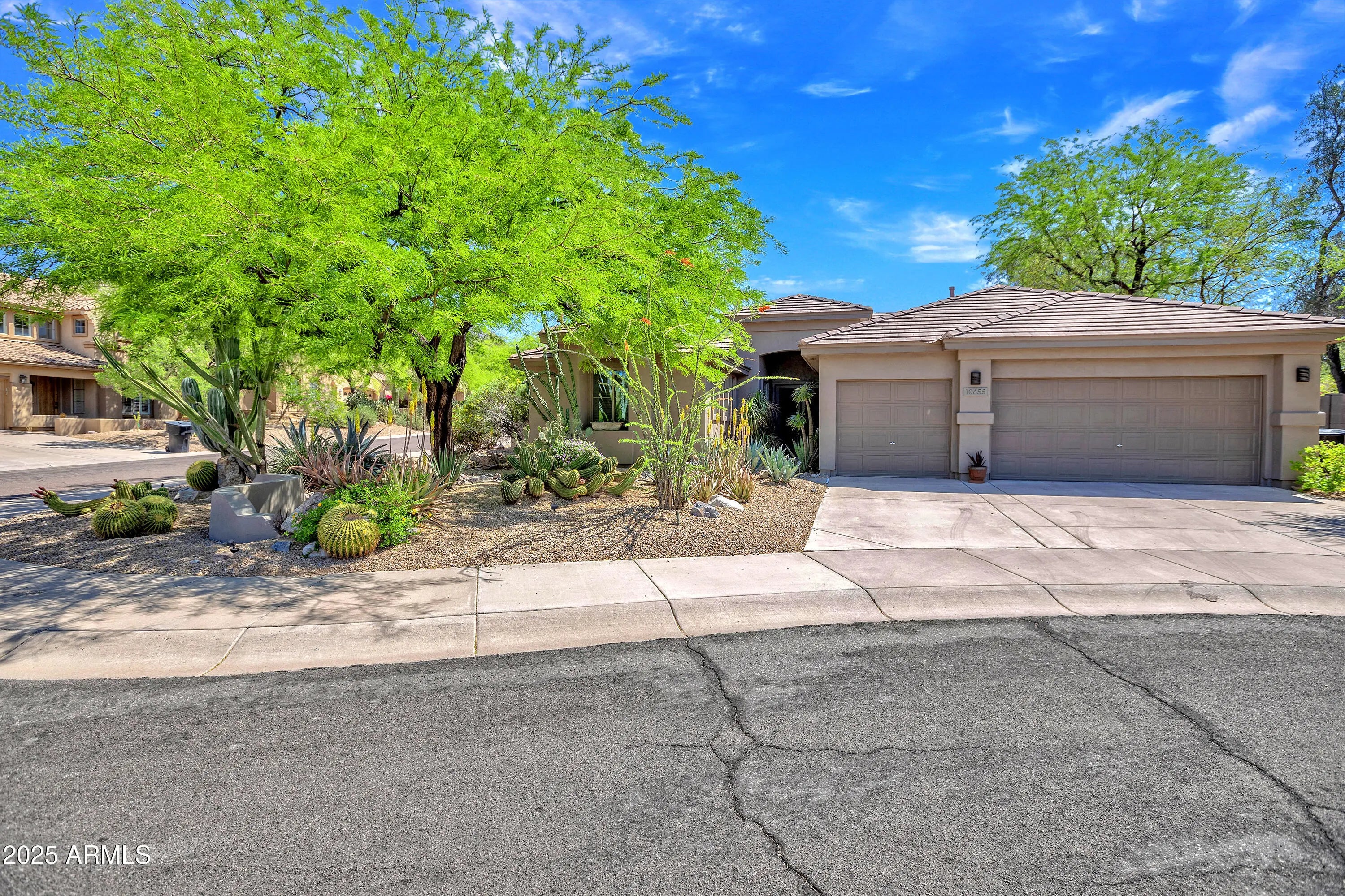 Photo of Listing #6850997