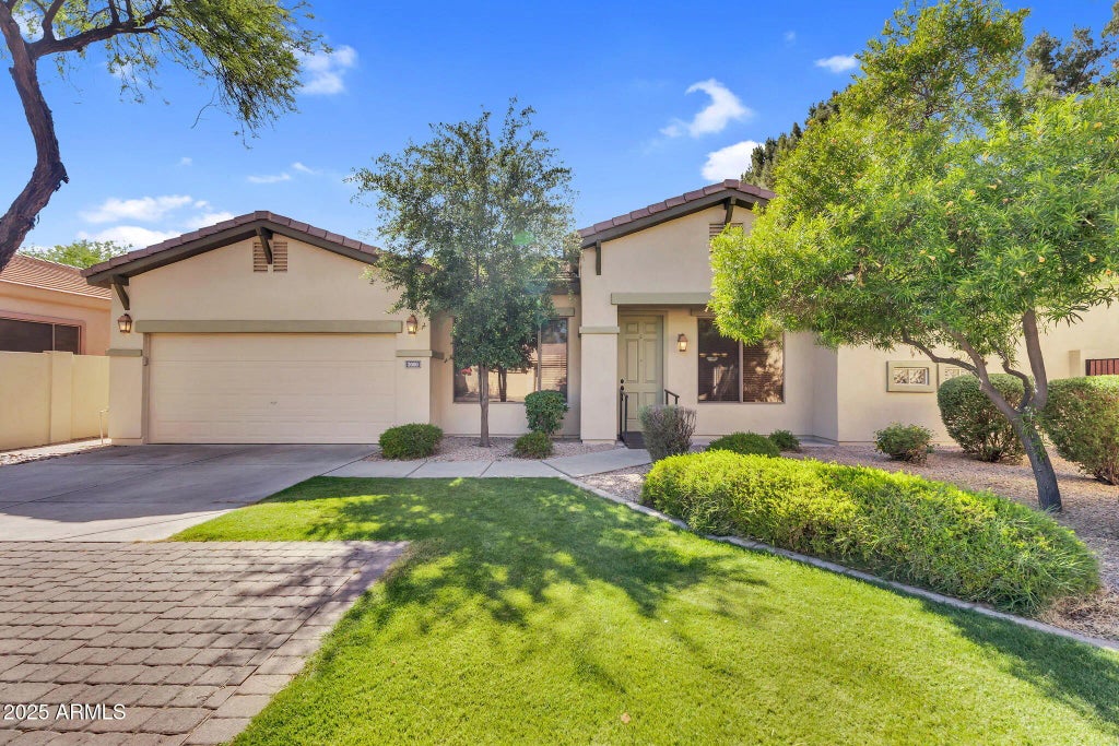 2000 W Periwinkle Way, Chandler