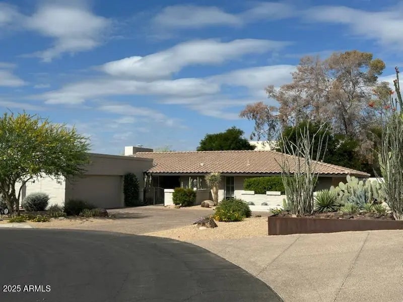 Photo of Listing #6852101