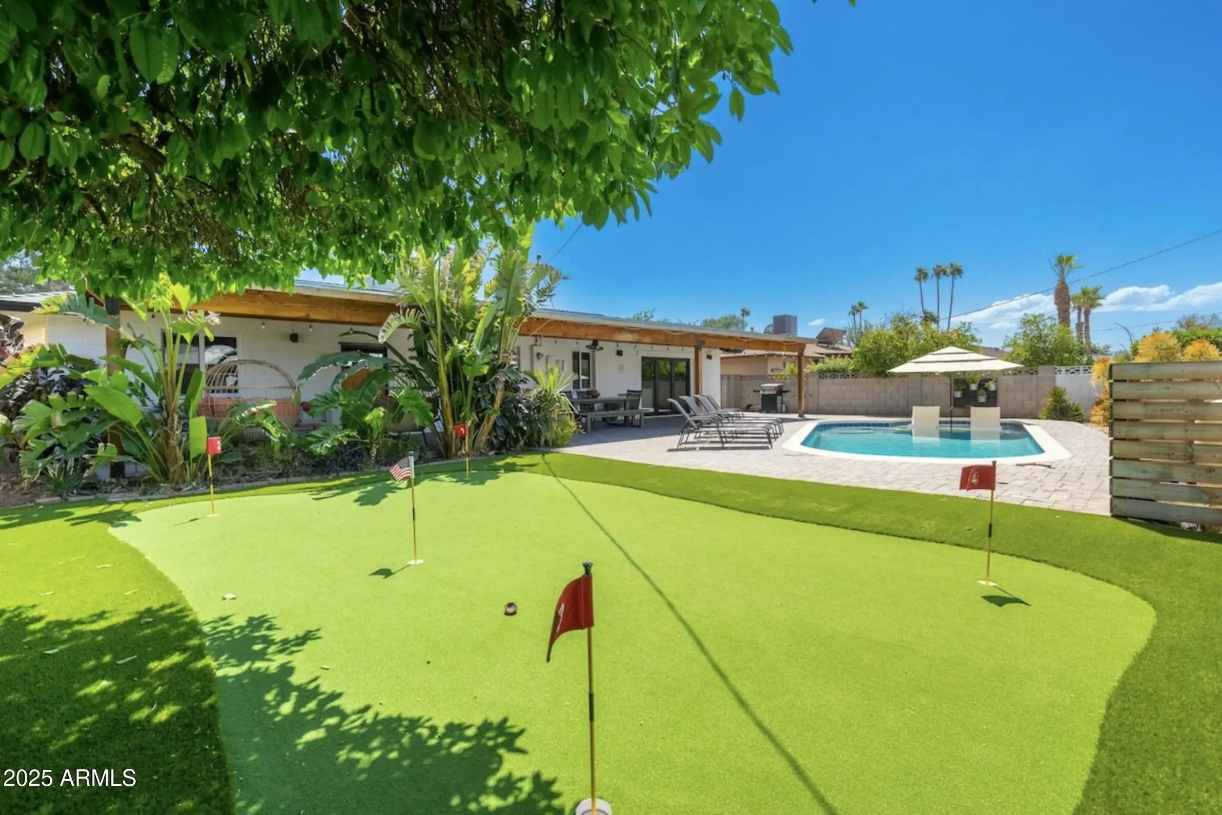 Photo of Listing #6851804