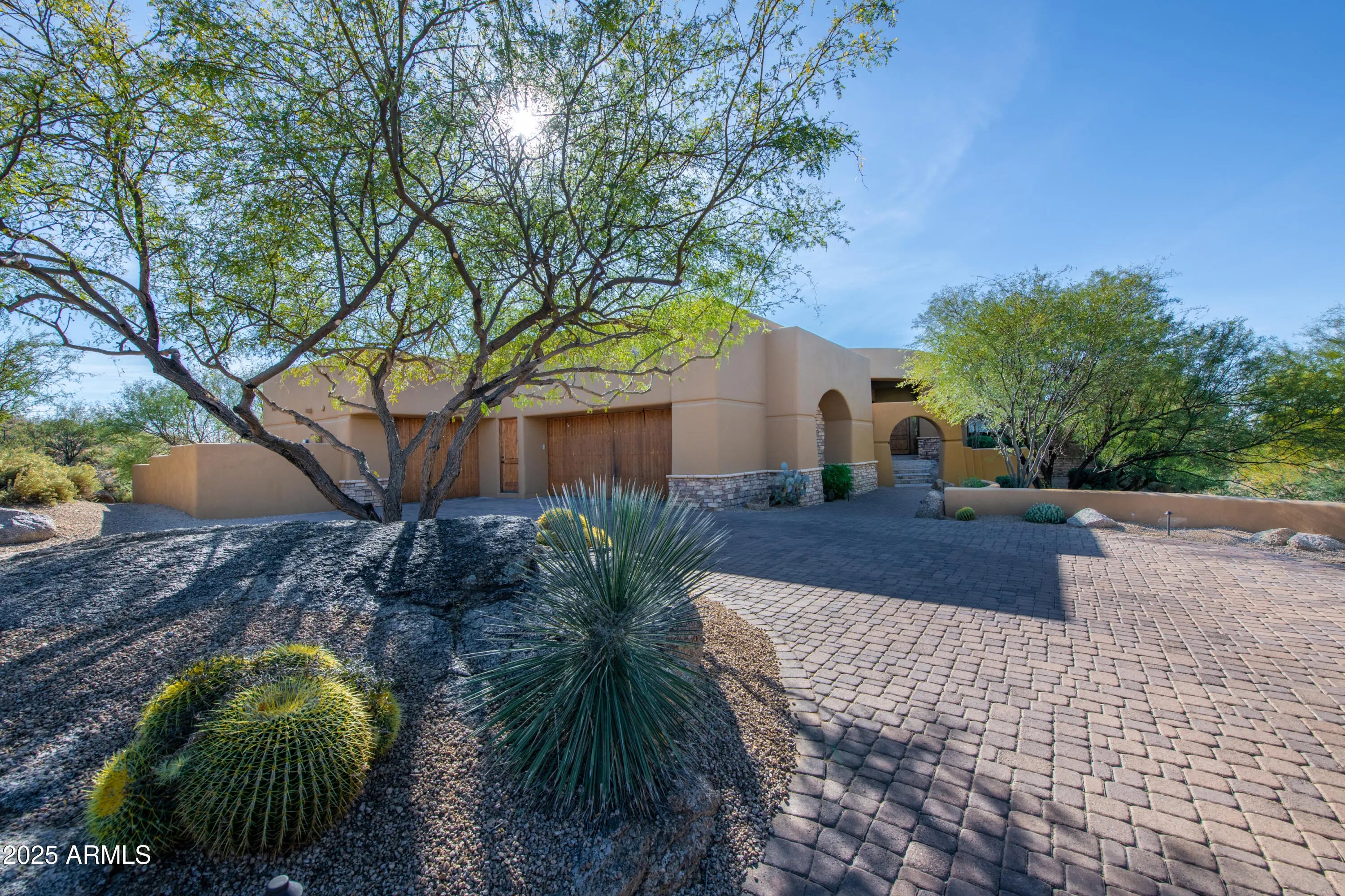 Photo of Listing #6852259