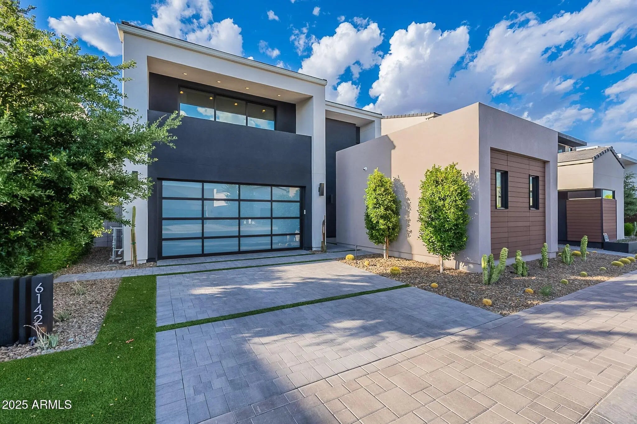 Photo of Listing #6859323