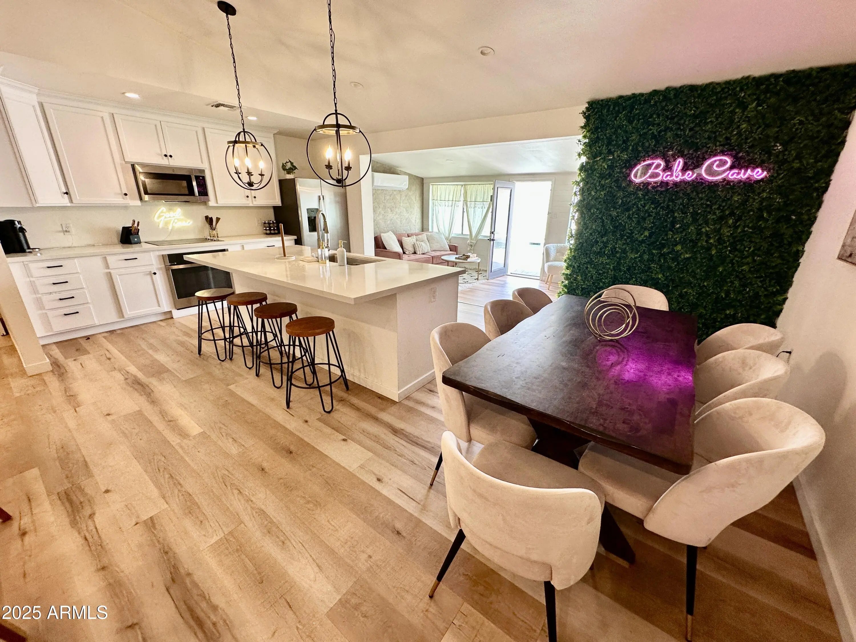 Photo of Listing #6853963