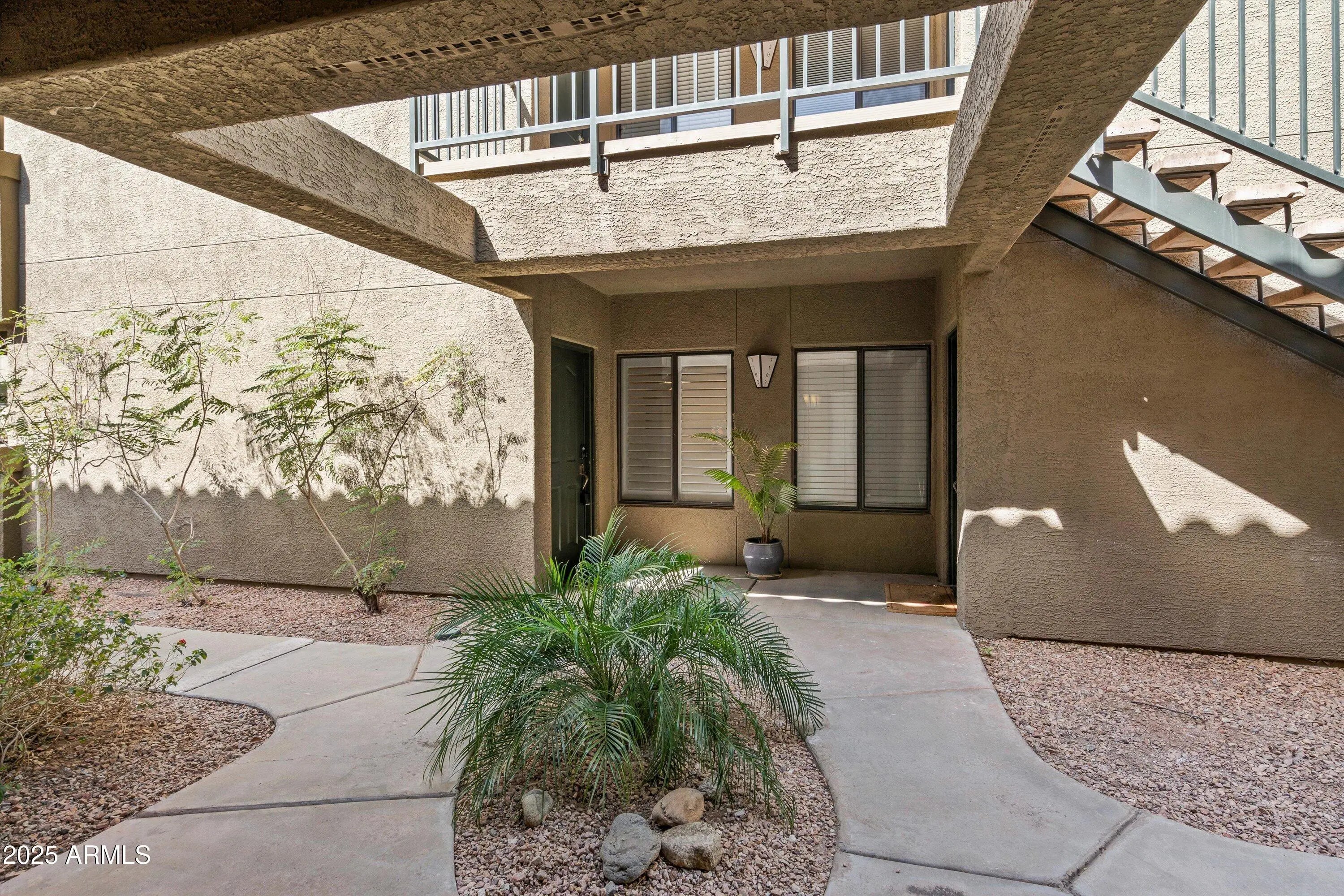 Photo of Listing #6852632