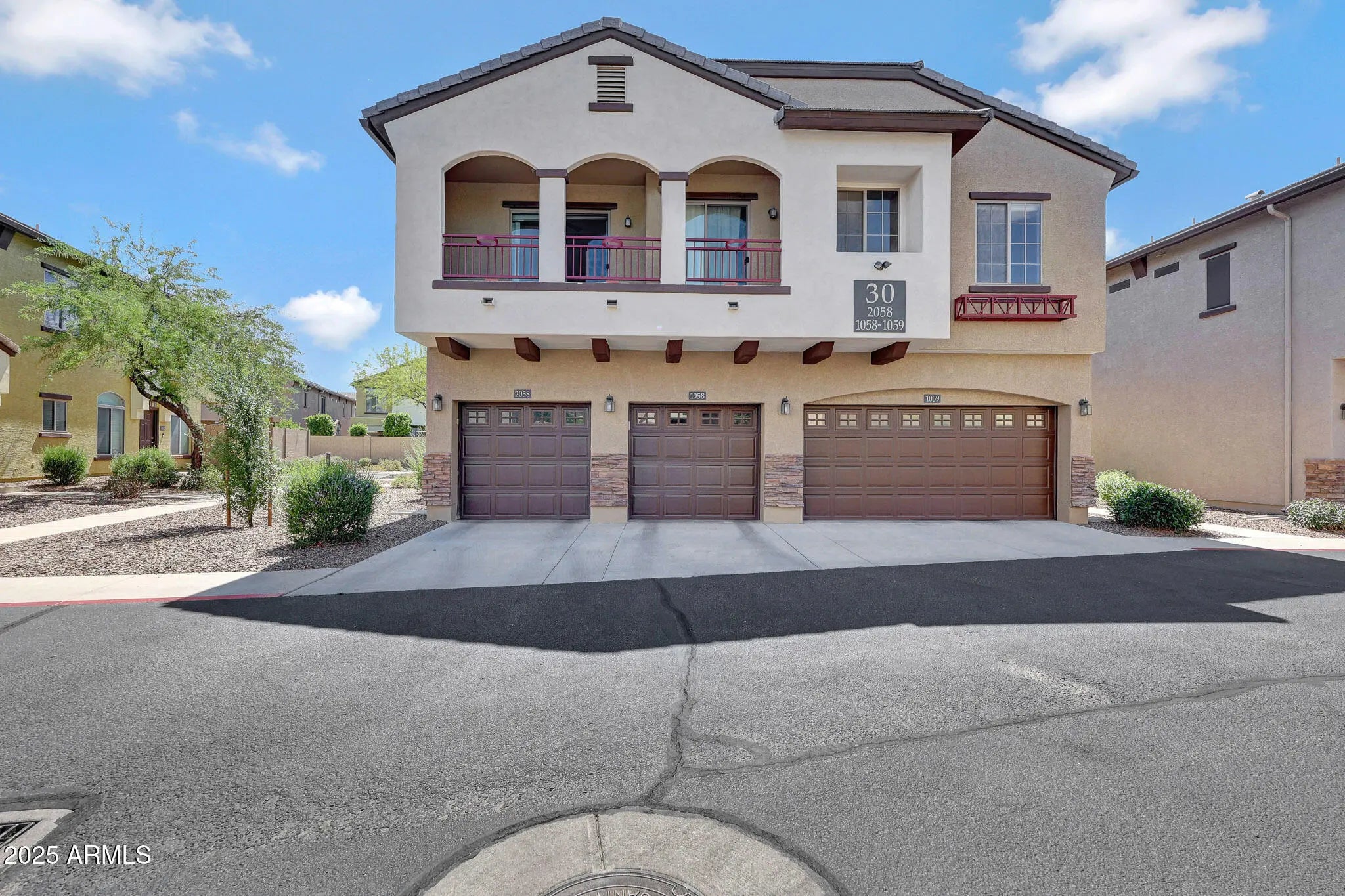 Photo of Listing #6855291