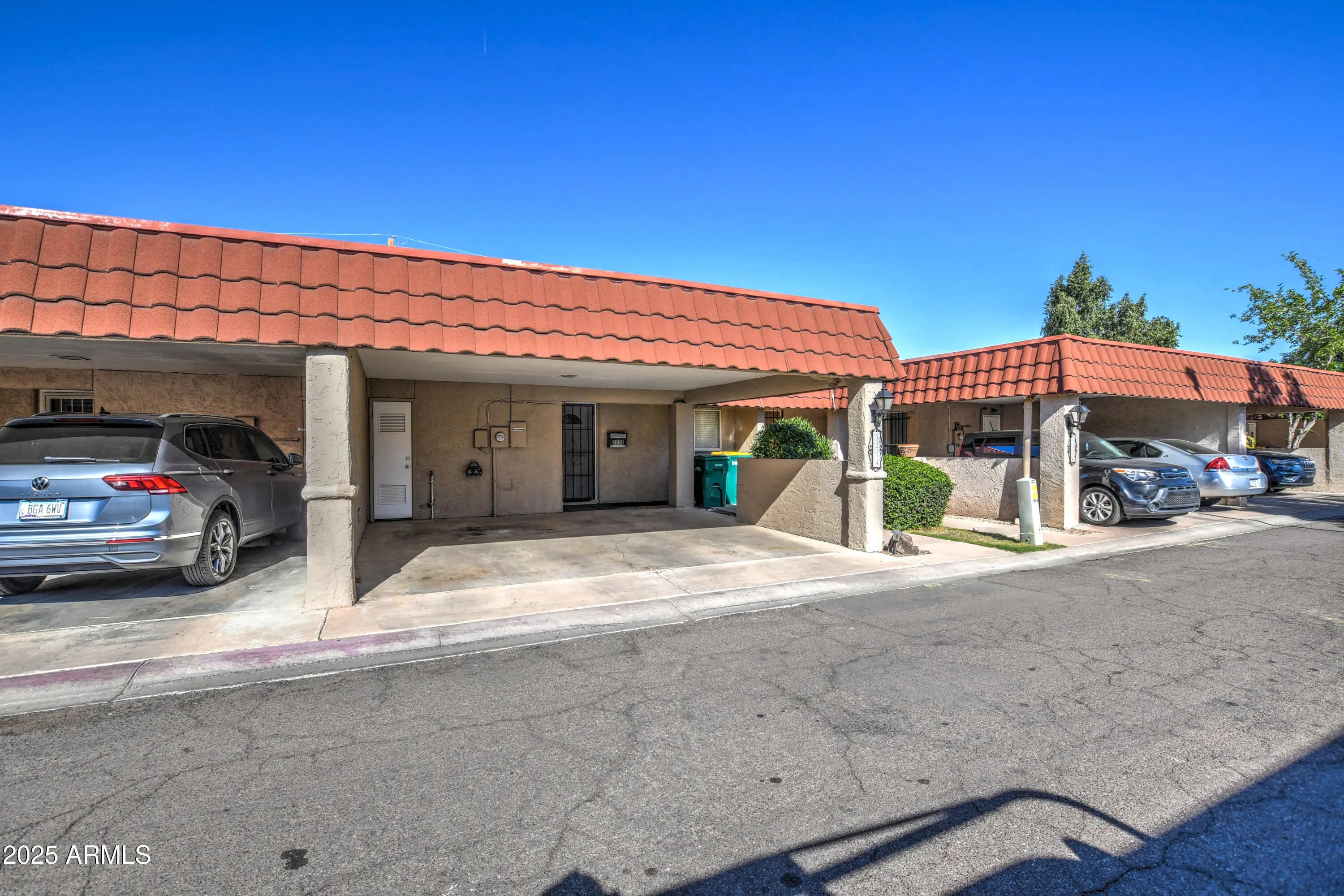 Photo of Listing #6853274