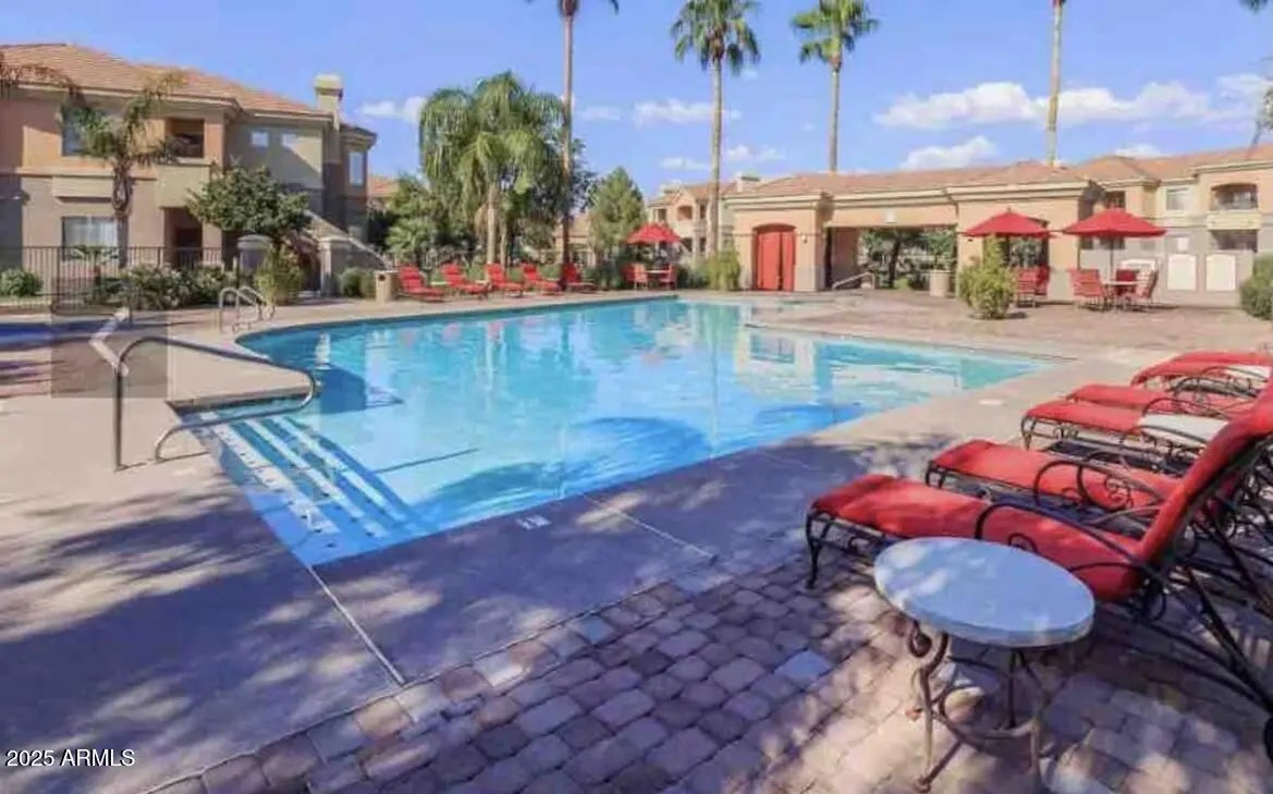 Photo of Listing #6856419