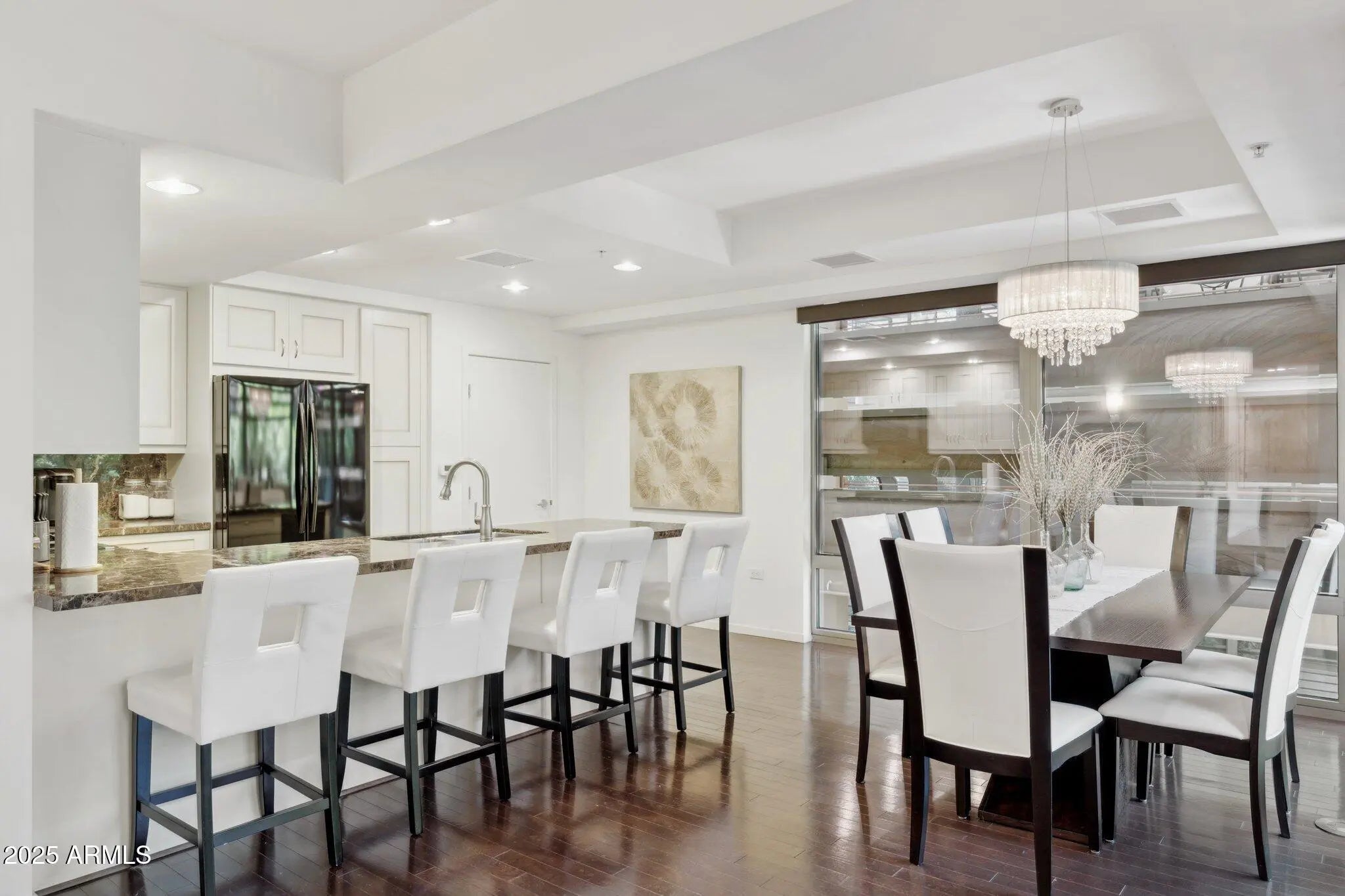 Photo of Listing #6857688