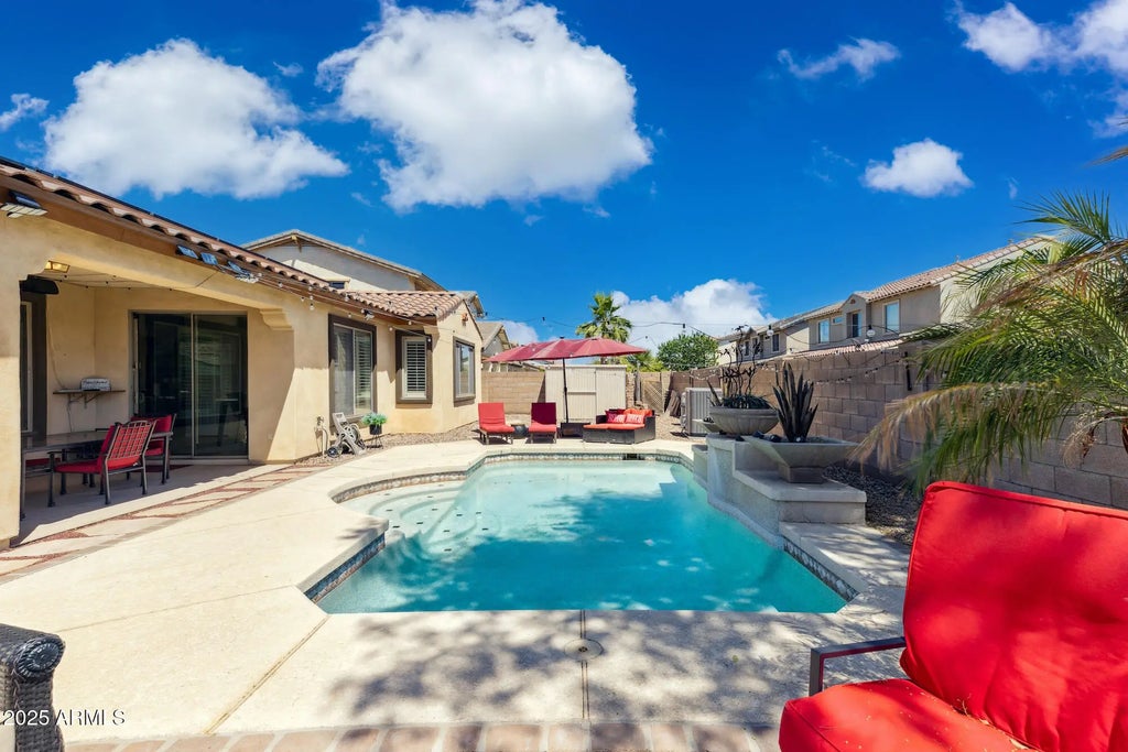 455 W Honeysuckle Drive, Chandler