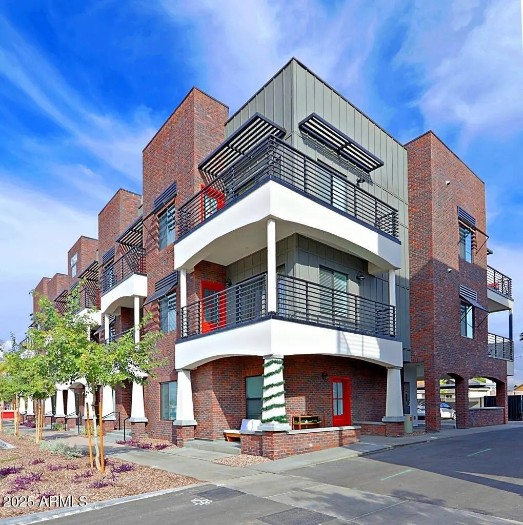 Photo of Listing #6854986