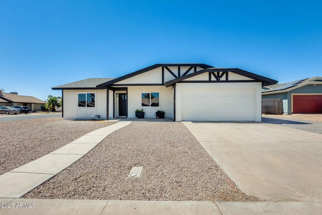 3104 N Seneca Court, Chandler