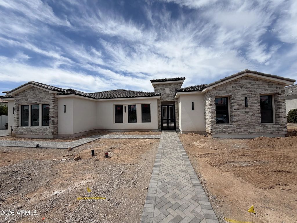 5620 S Gemstone Drive, Chandler