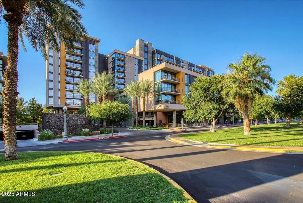 Photo of Listing #6855215