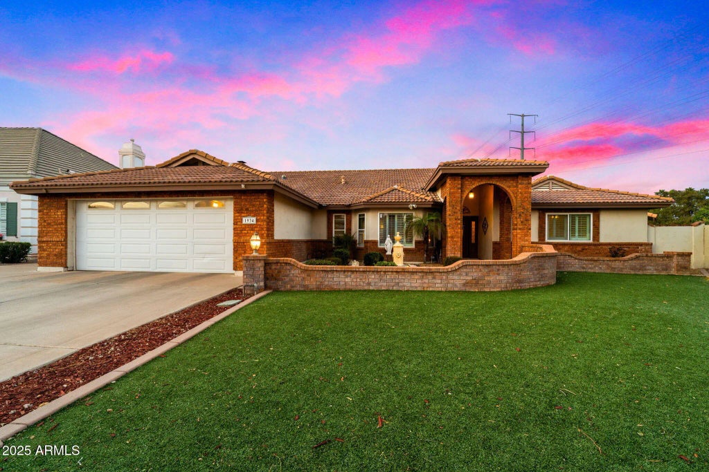 1934 E Cypress Tree Drive, Gilbert