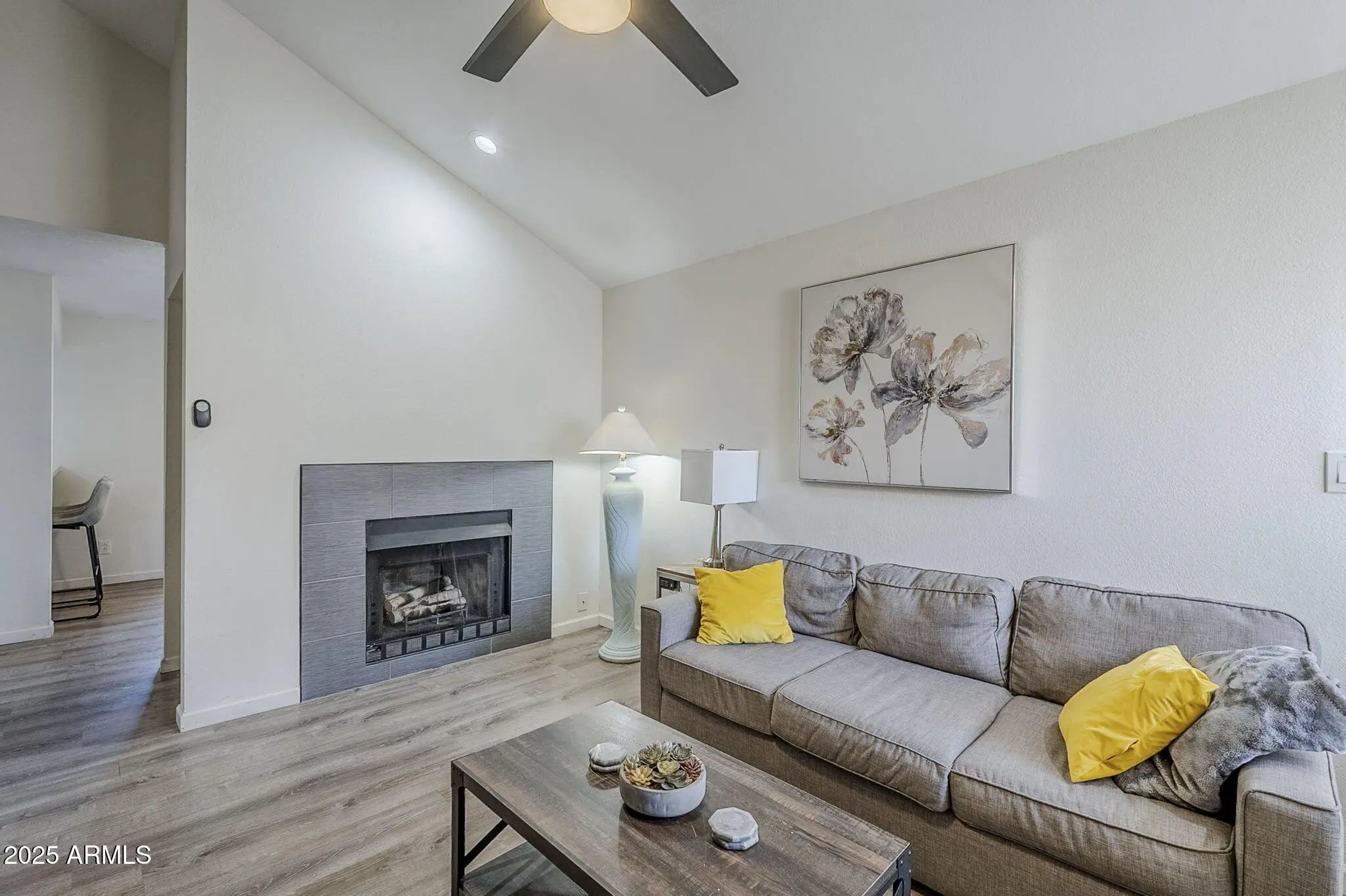 Photo of Listing #6855914