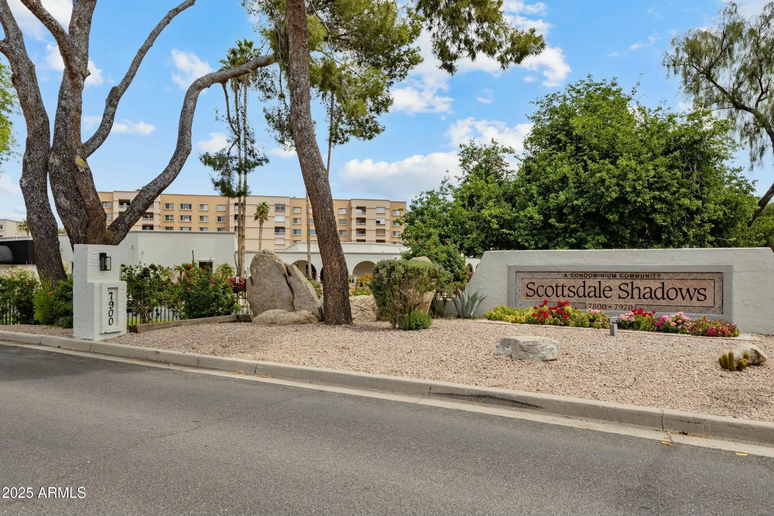 Photo of Listing #6855896