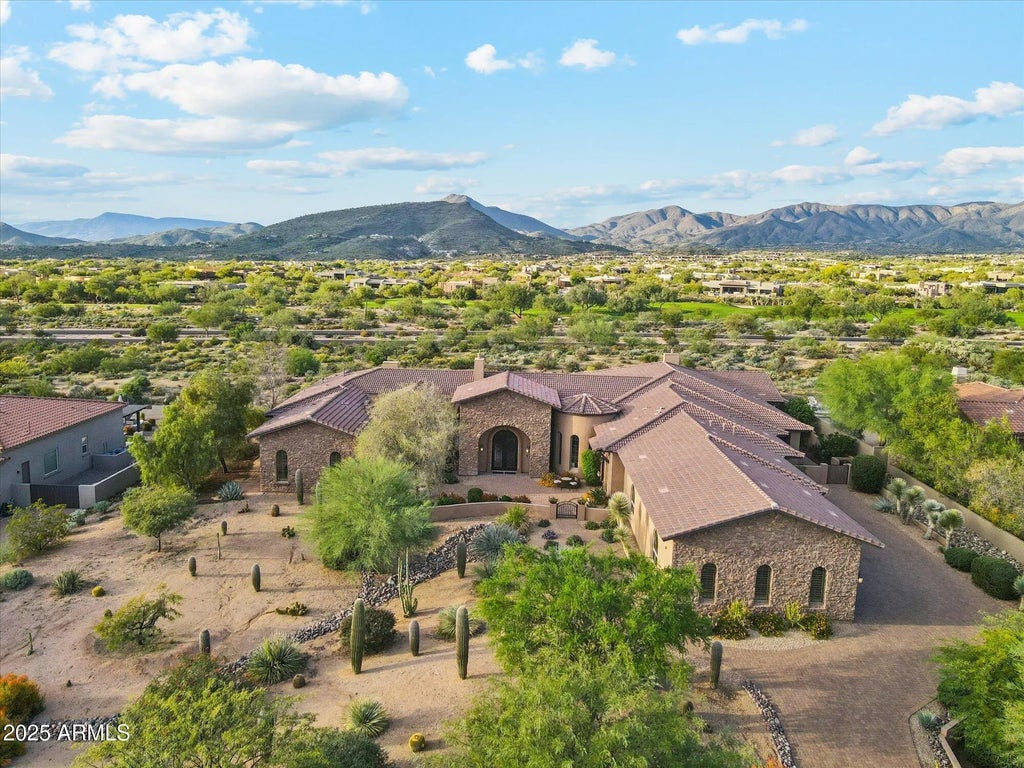 9888 E Winter Sun Drive (unit 24), Scottsdale