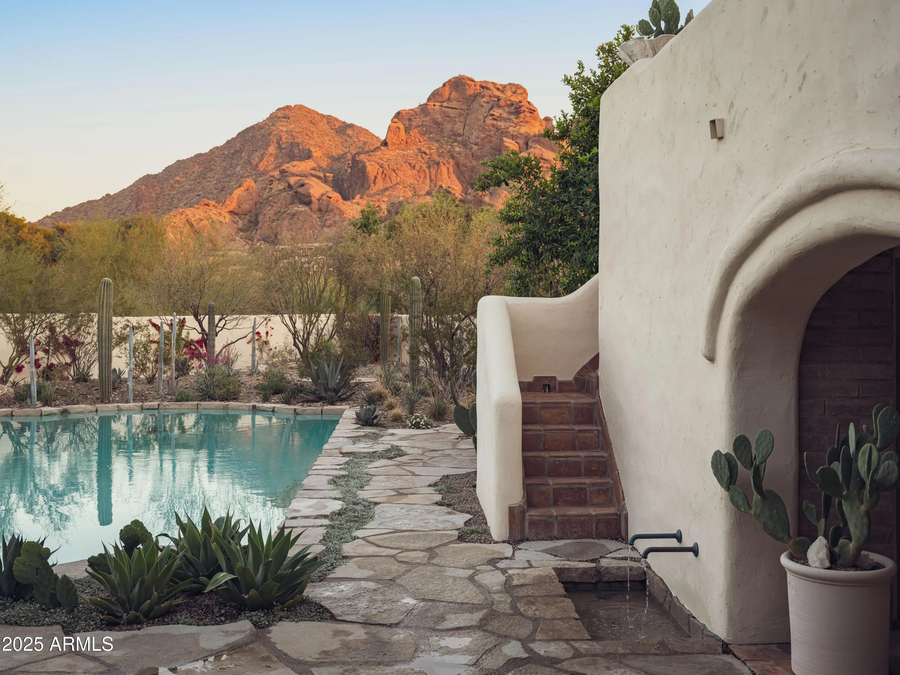 Photo of Listing #6863740