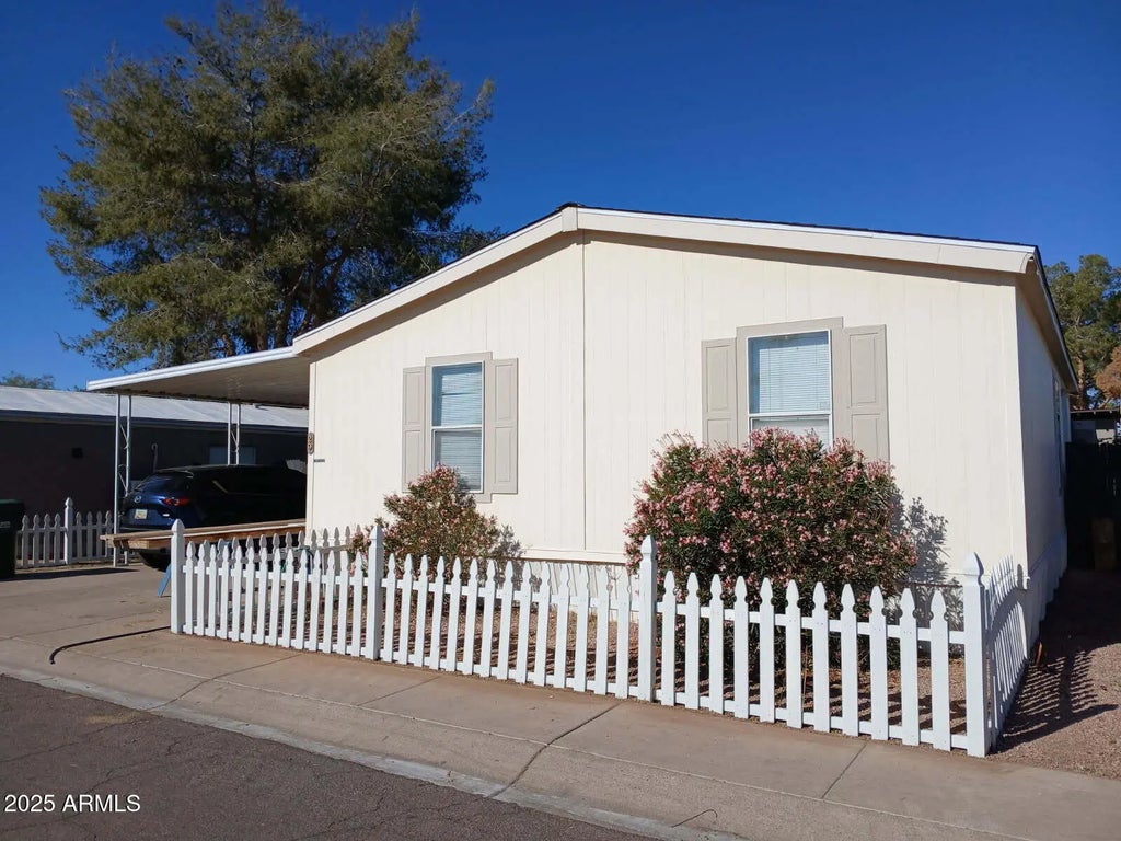1802 E Campo Bello Drive (unit 29), Phoenix