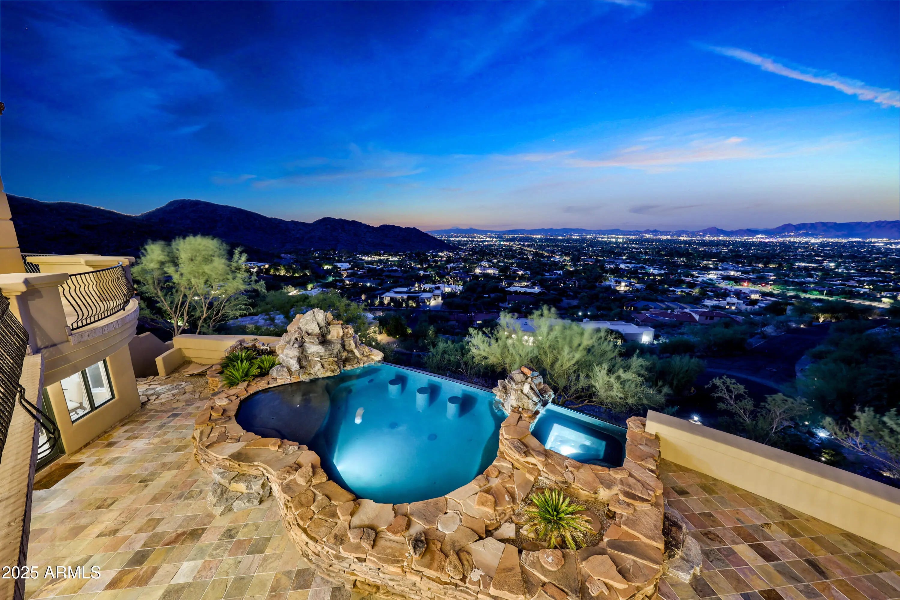 Photo of Listing #6924353