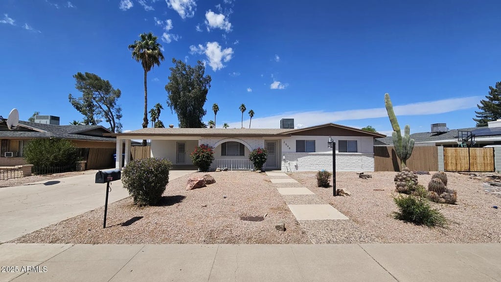 2548 E Encanto Street, Mesa