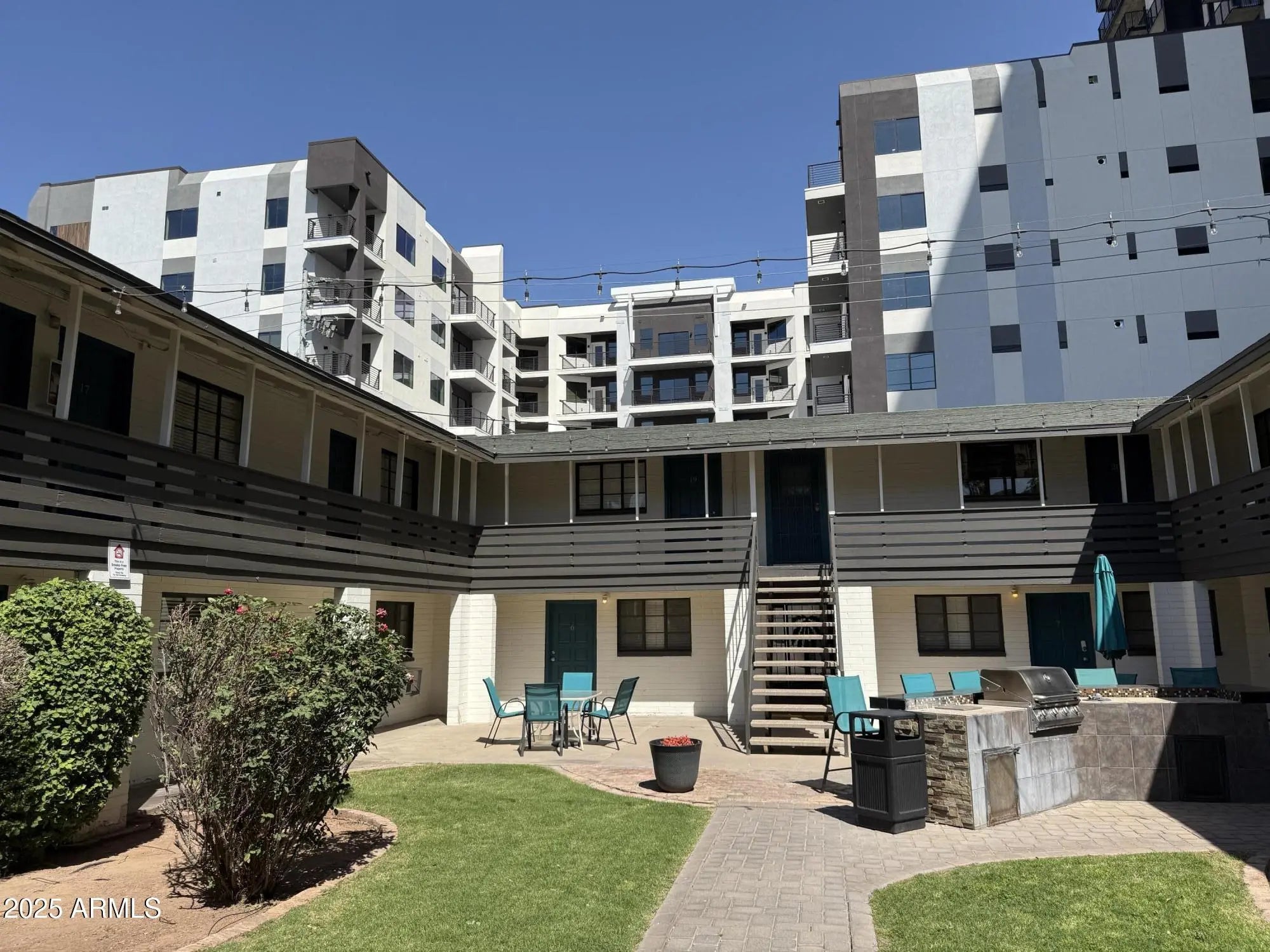 Photo of Listing #6858700