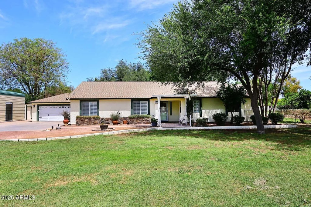 17730 E Brooks Farm Road, Gilbert