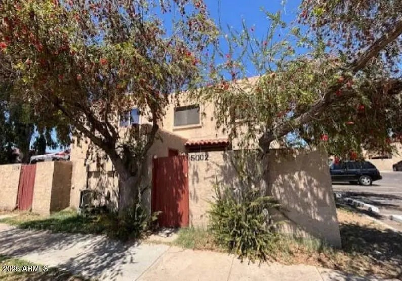 Photo of Listing #6858884