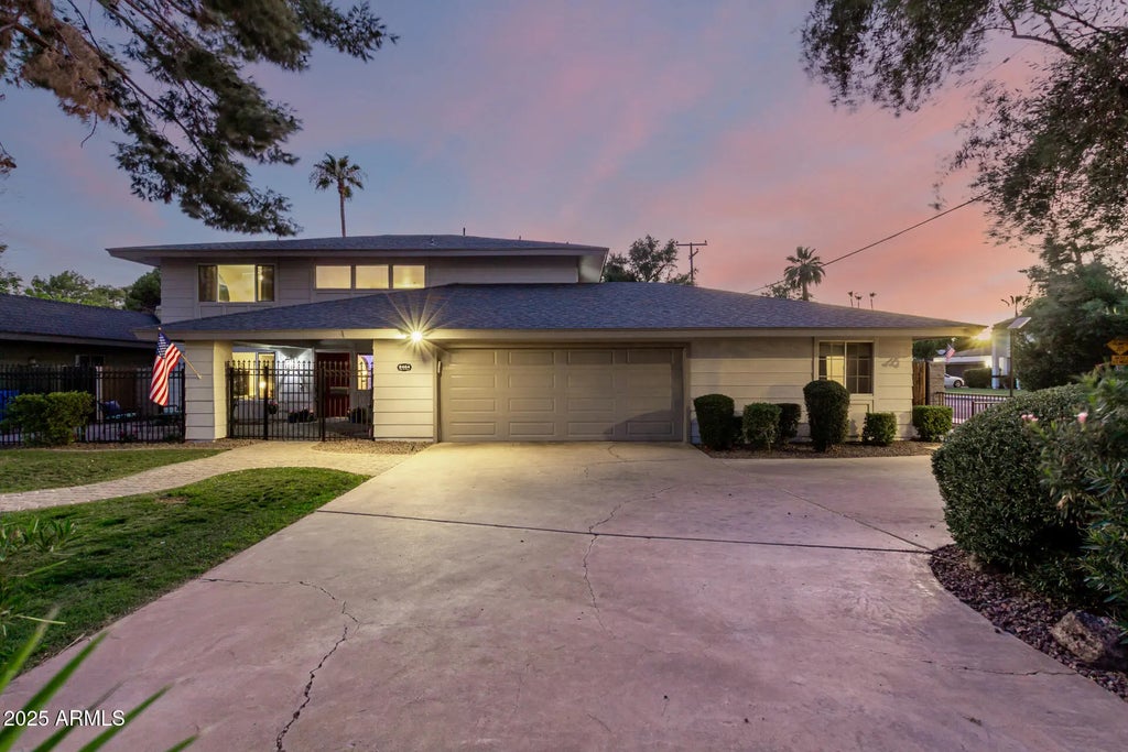 8464 N 7th Avenue, Phoenix