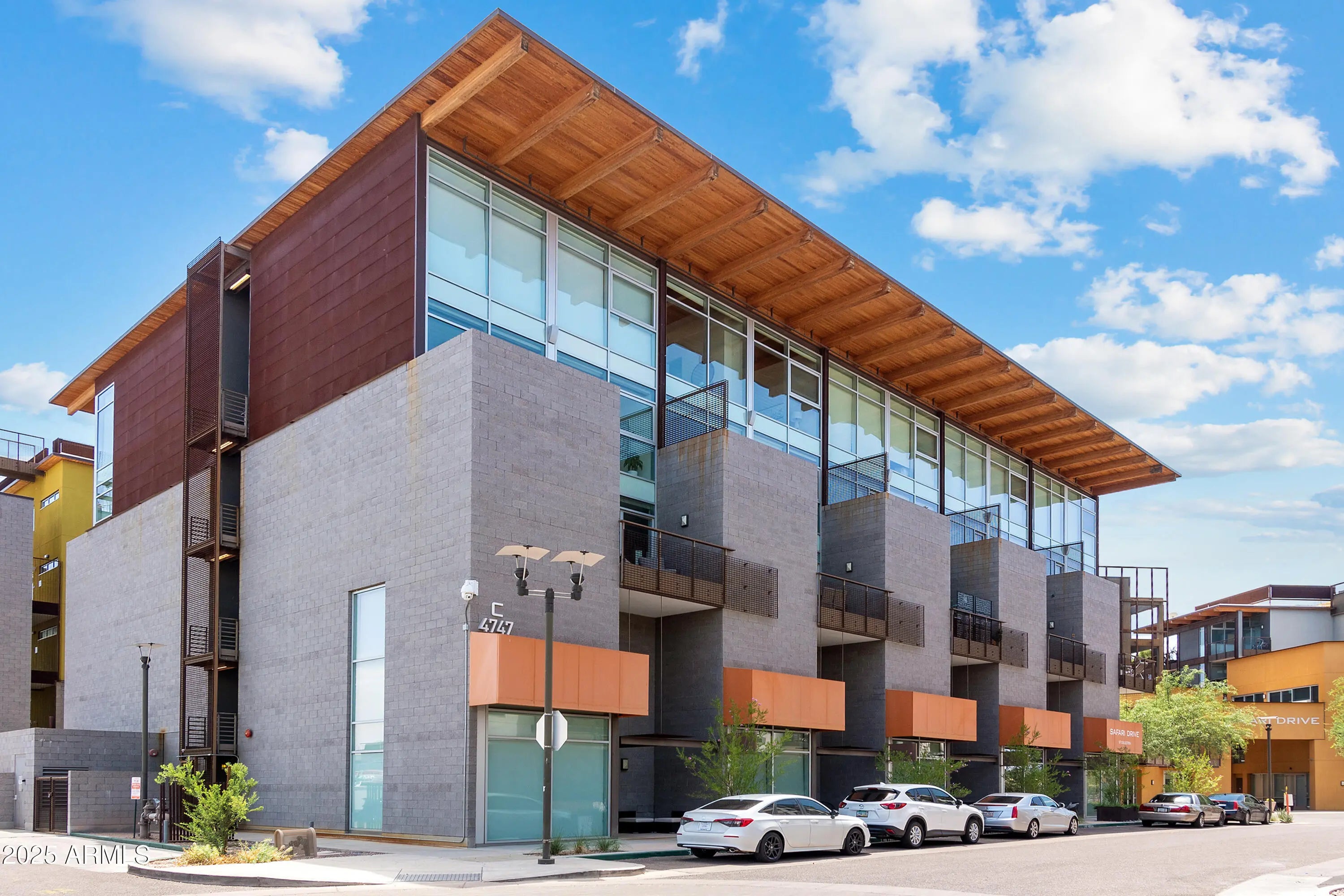 Photo of Listing #6866302