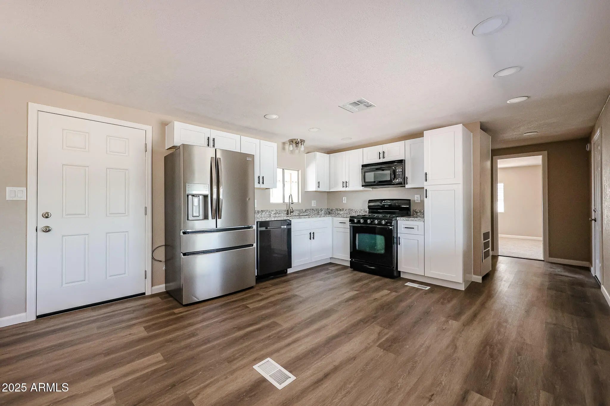 Photo of Listing #6866788