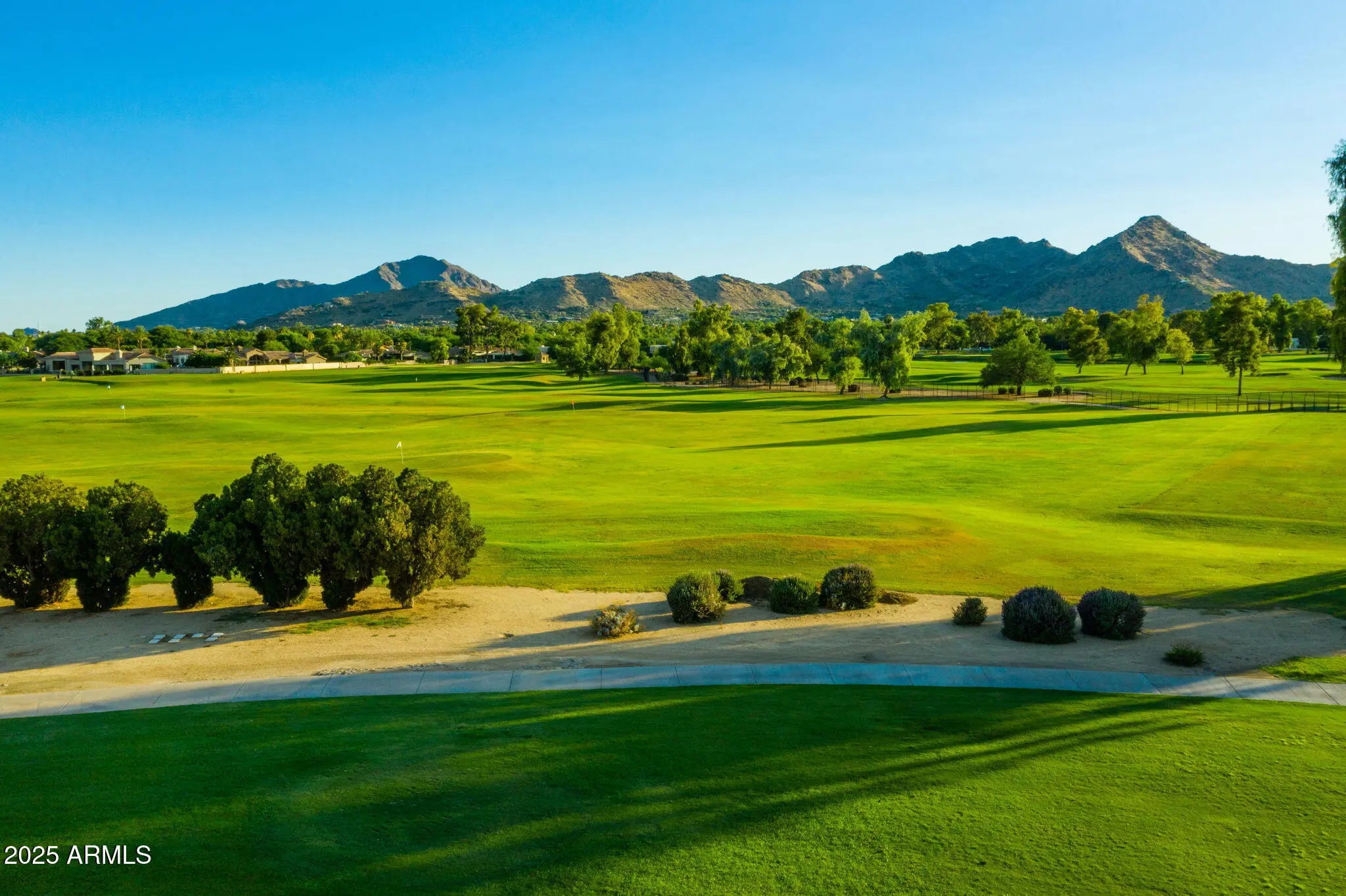 Photo of Listing #6859691