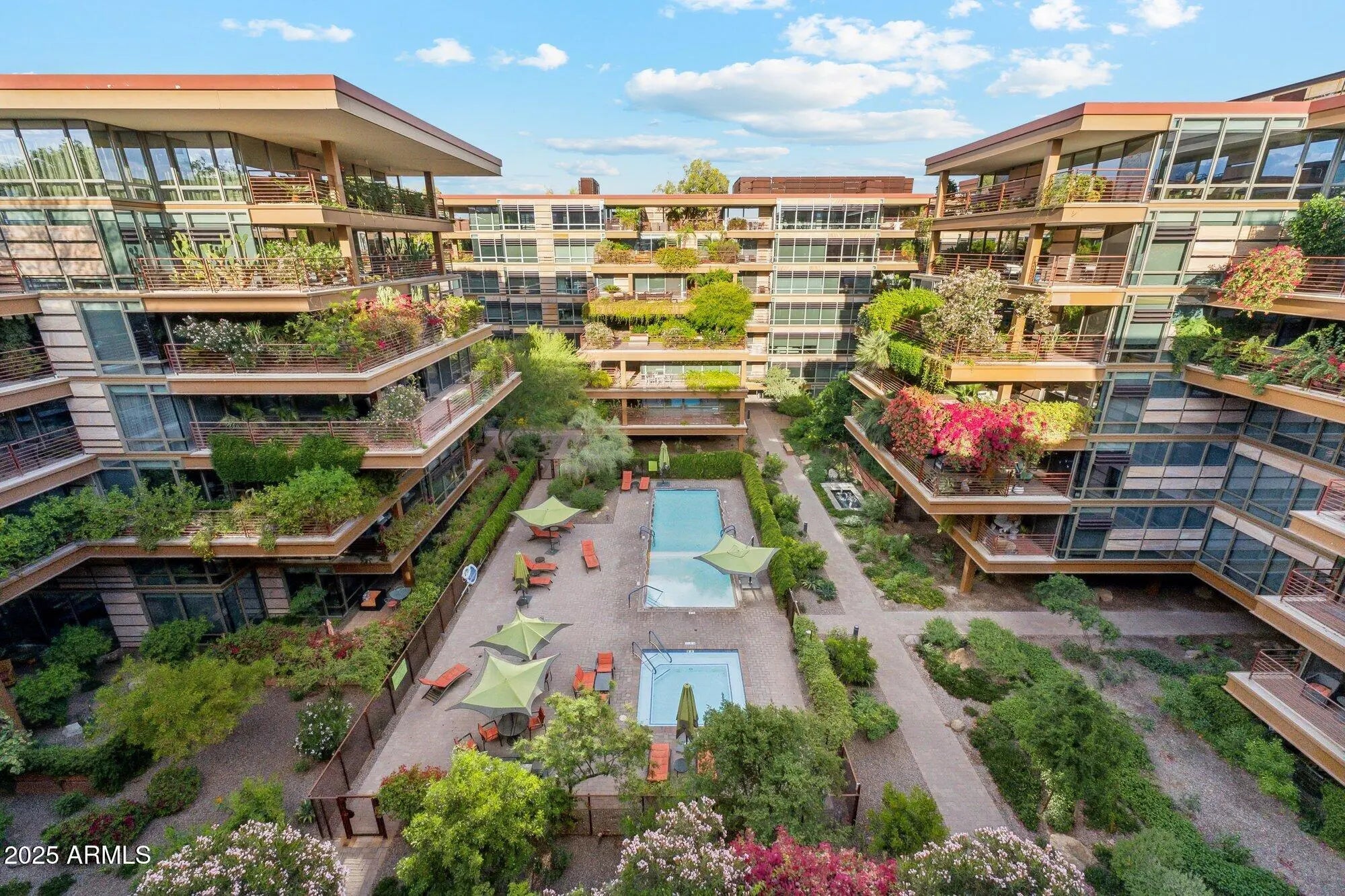 Photo of Listing #6860961