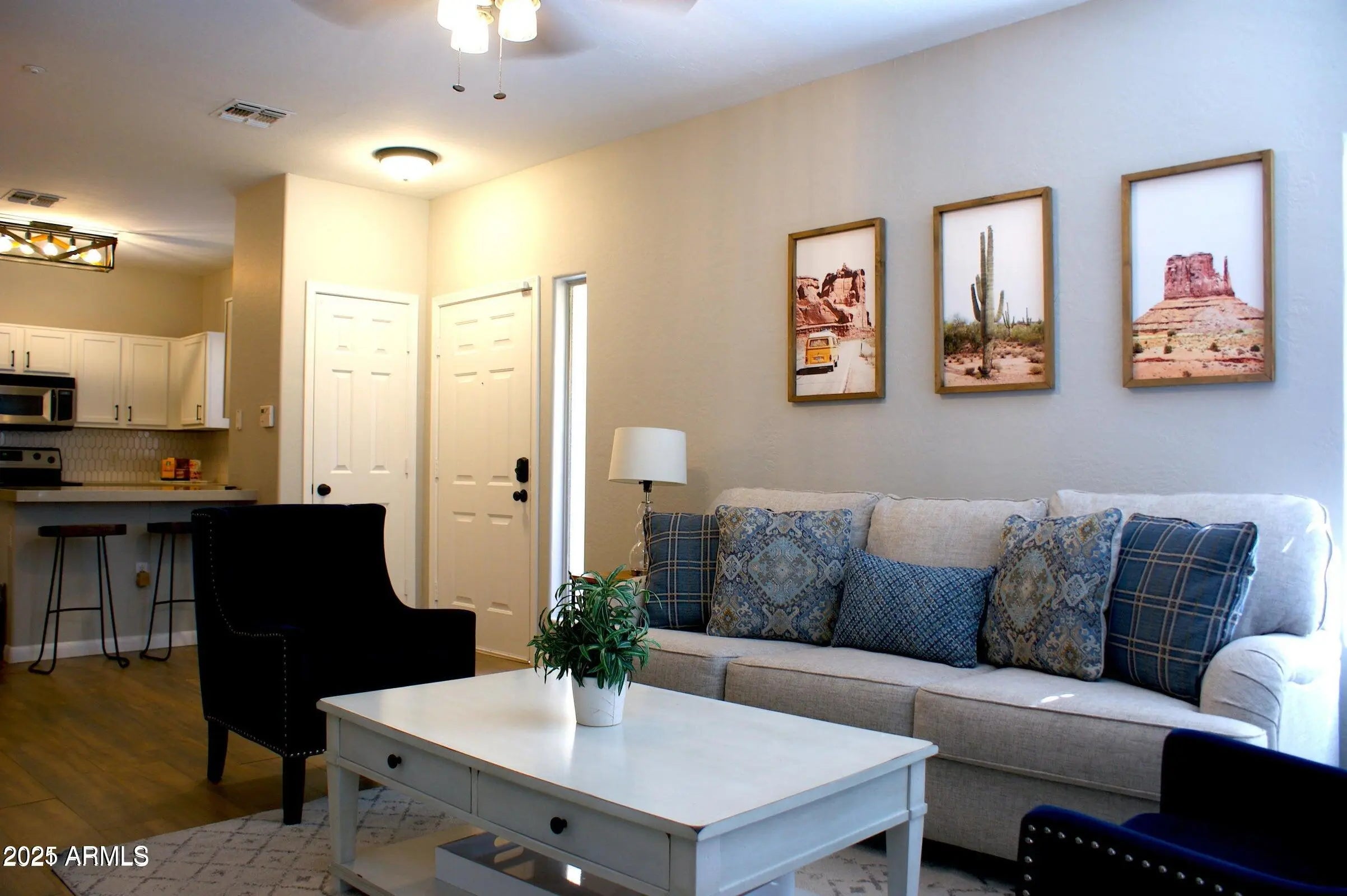 Photo of Listing #6859893