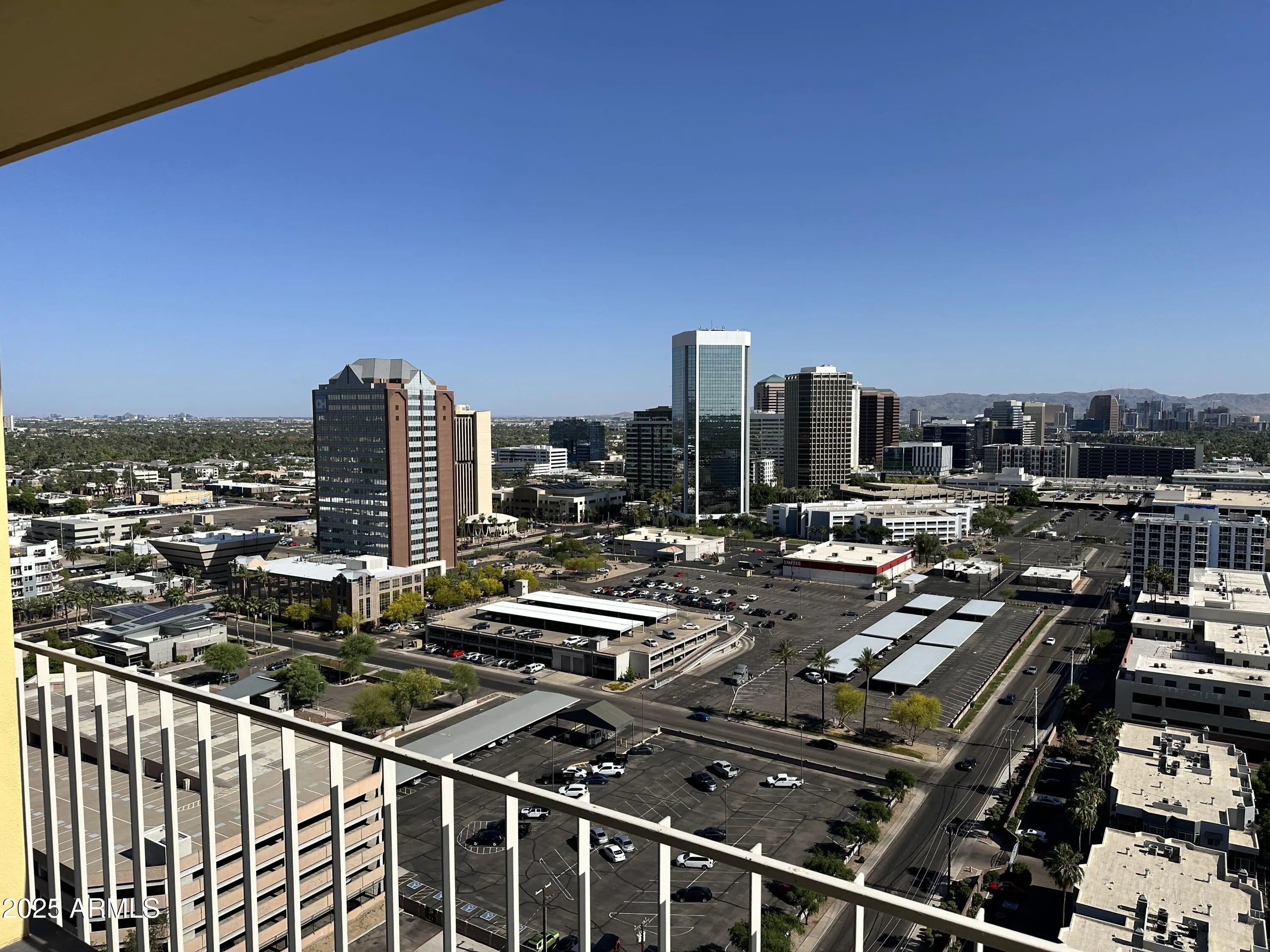 Photo of Listing #6899691