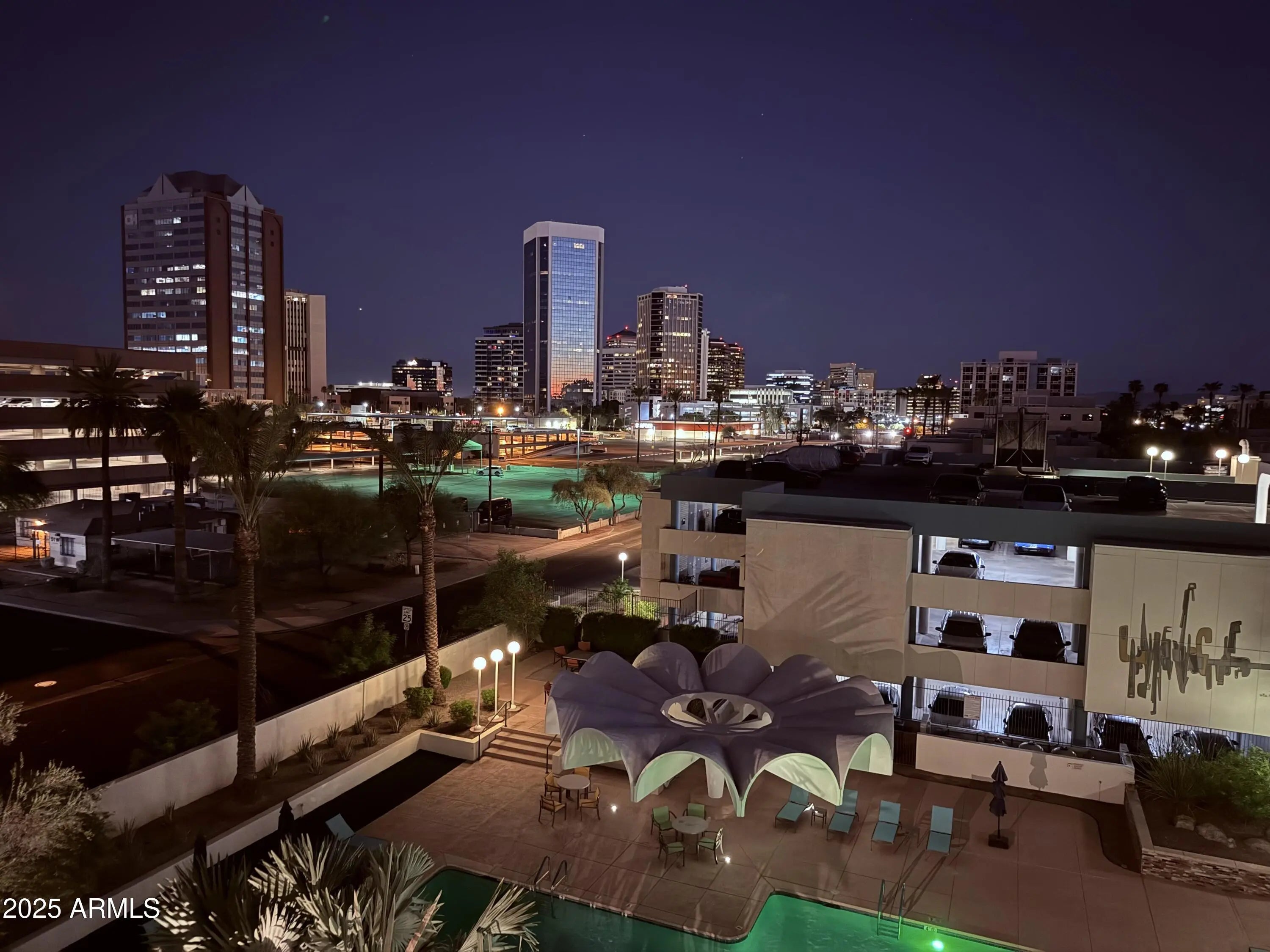 Photo of Listing #6899691