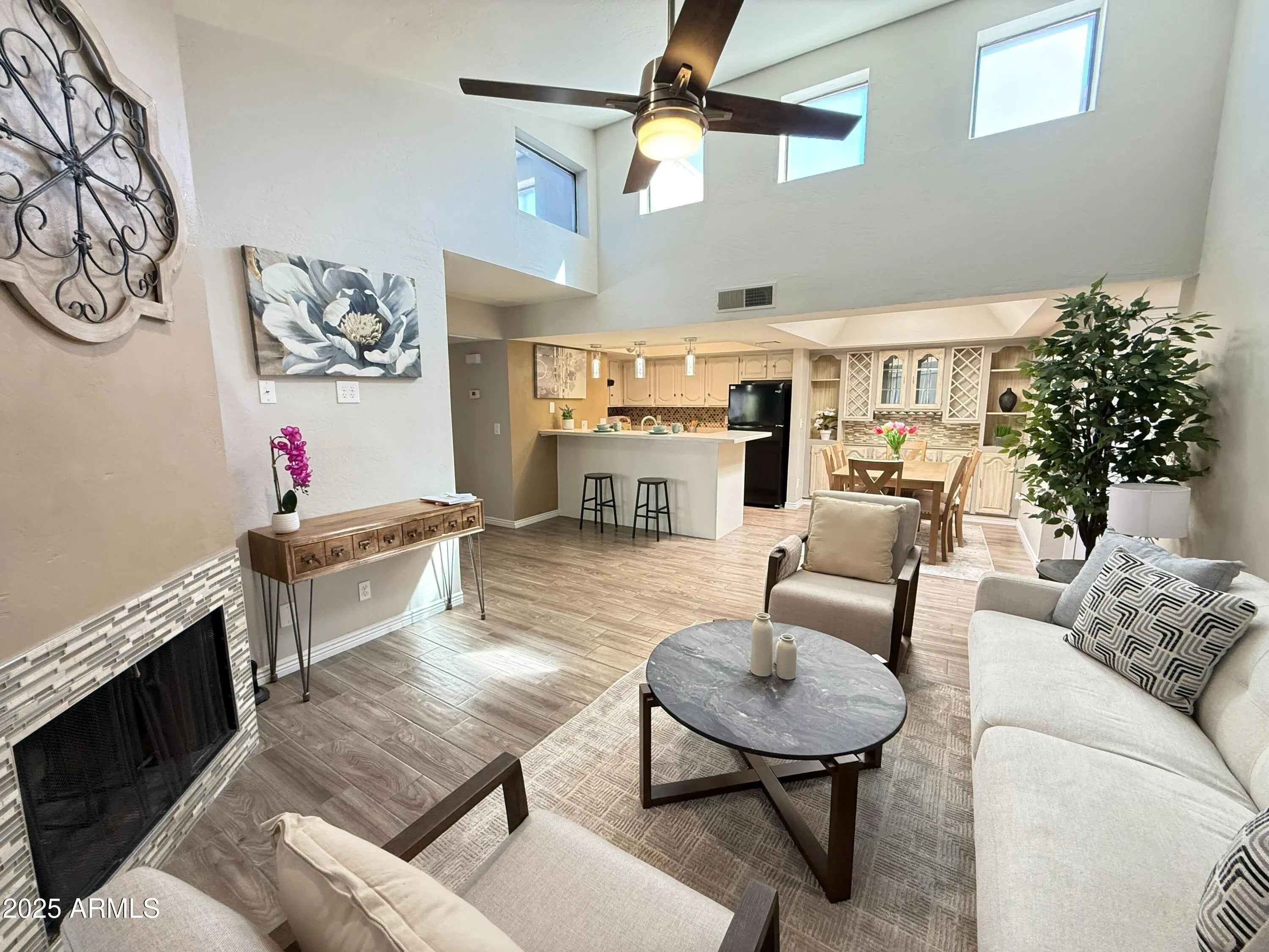 Photo of Listing #6867818