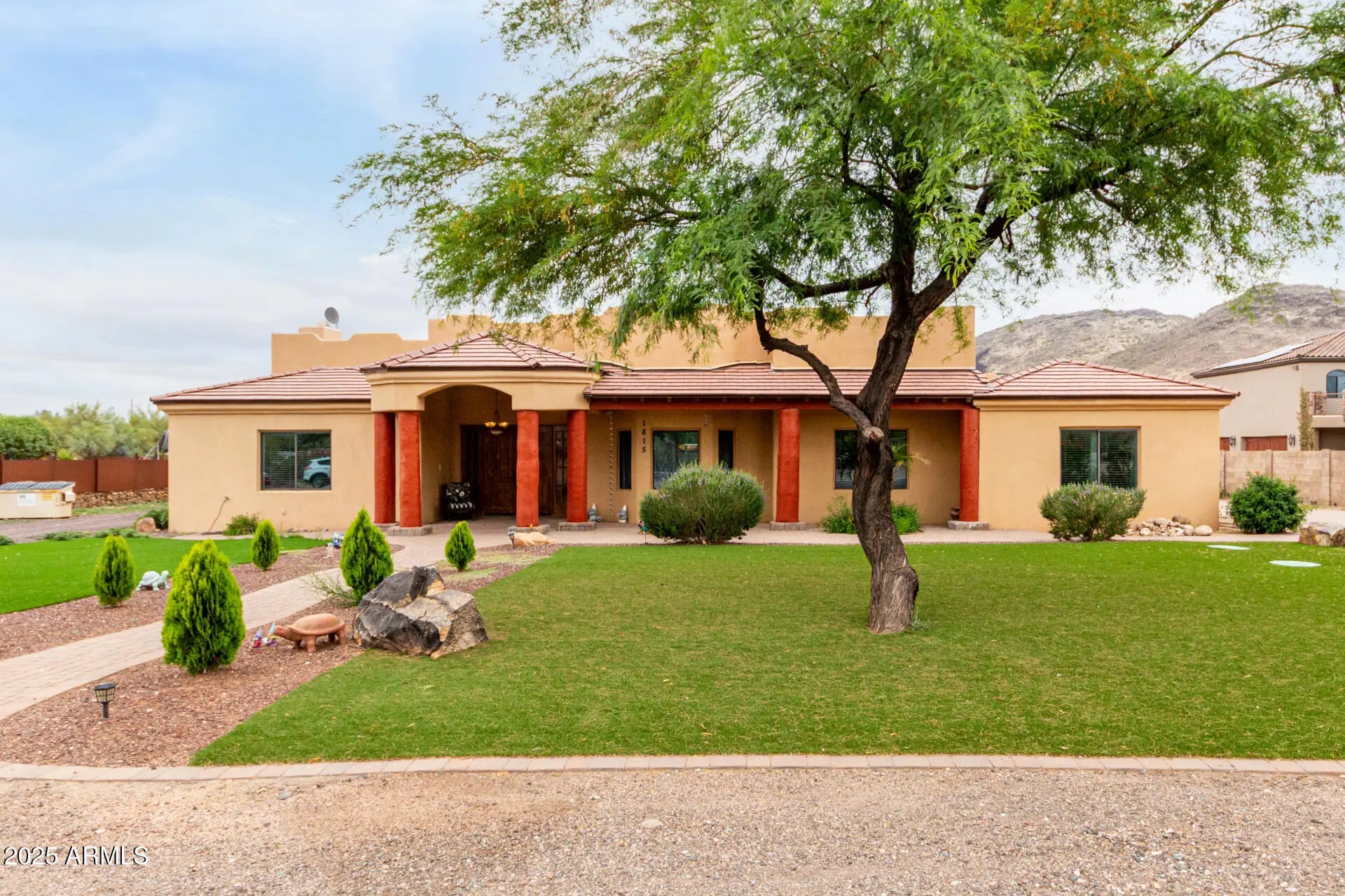 Photo of Listing #6863340